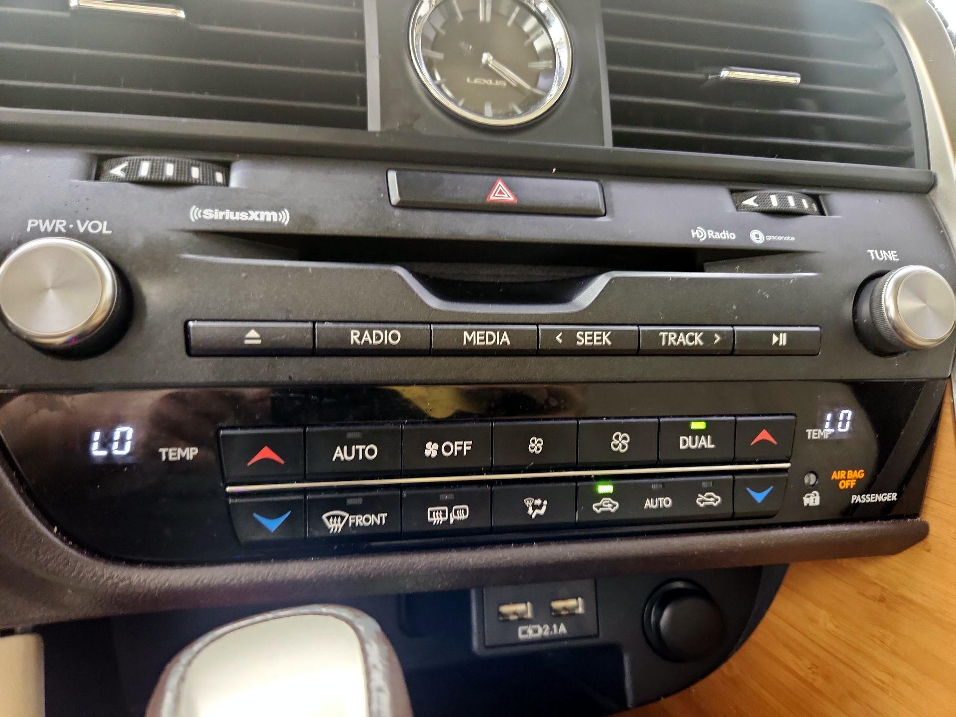 Thumbnail: 2020 Lexus RX - 17