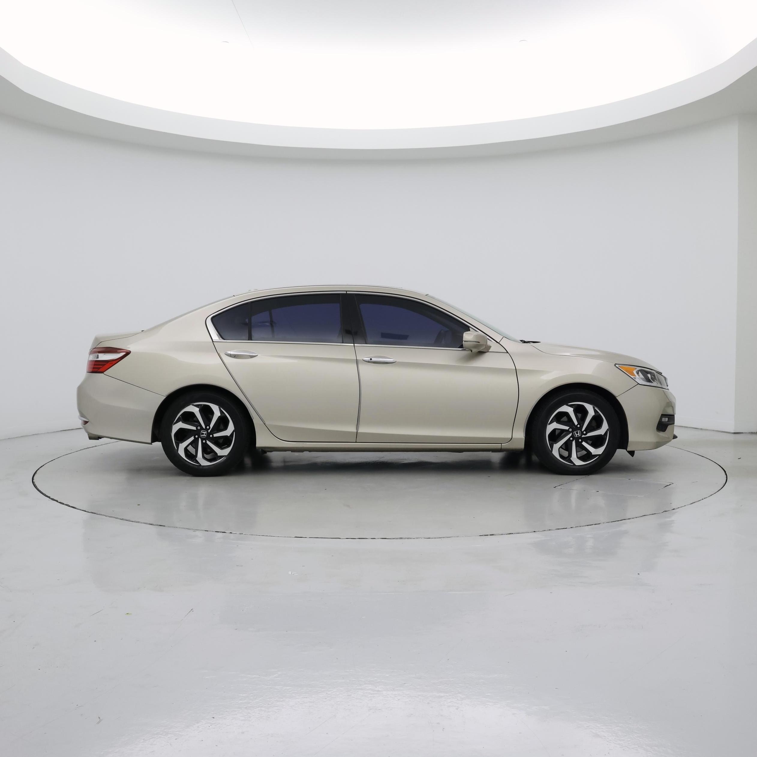 Thumbnail: 2017 Honda Accord - 7