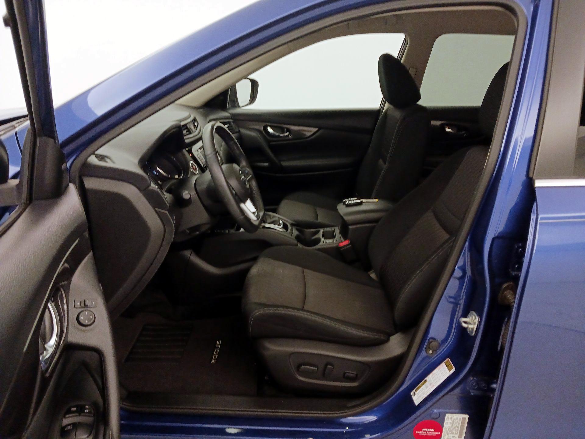 Thumbnail: 2019 Nissan Rogue - 11