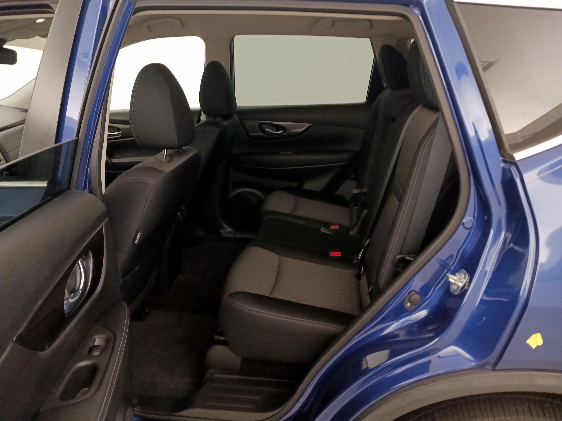 Thumbnail: 2019 Nissan Rogue - 19