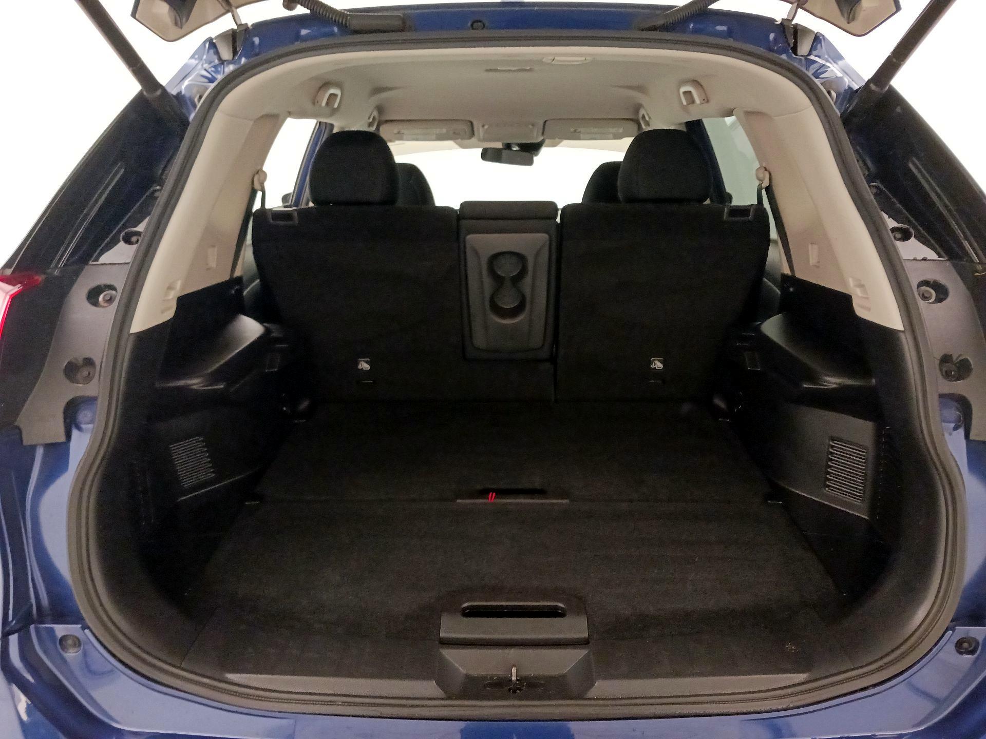 Thumbnail: 2019 Nissan Rogue - 20