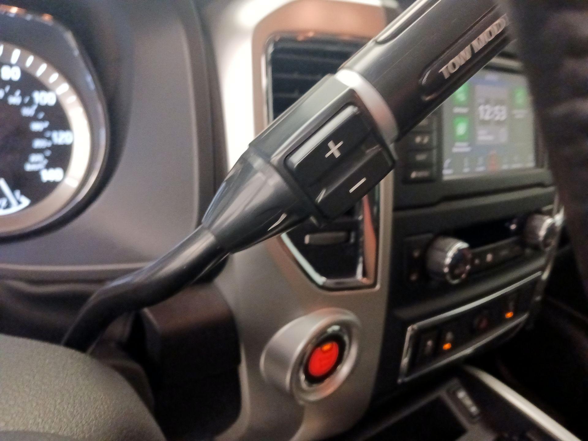 Thumbnail: 2019 Nissan Titan - 18