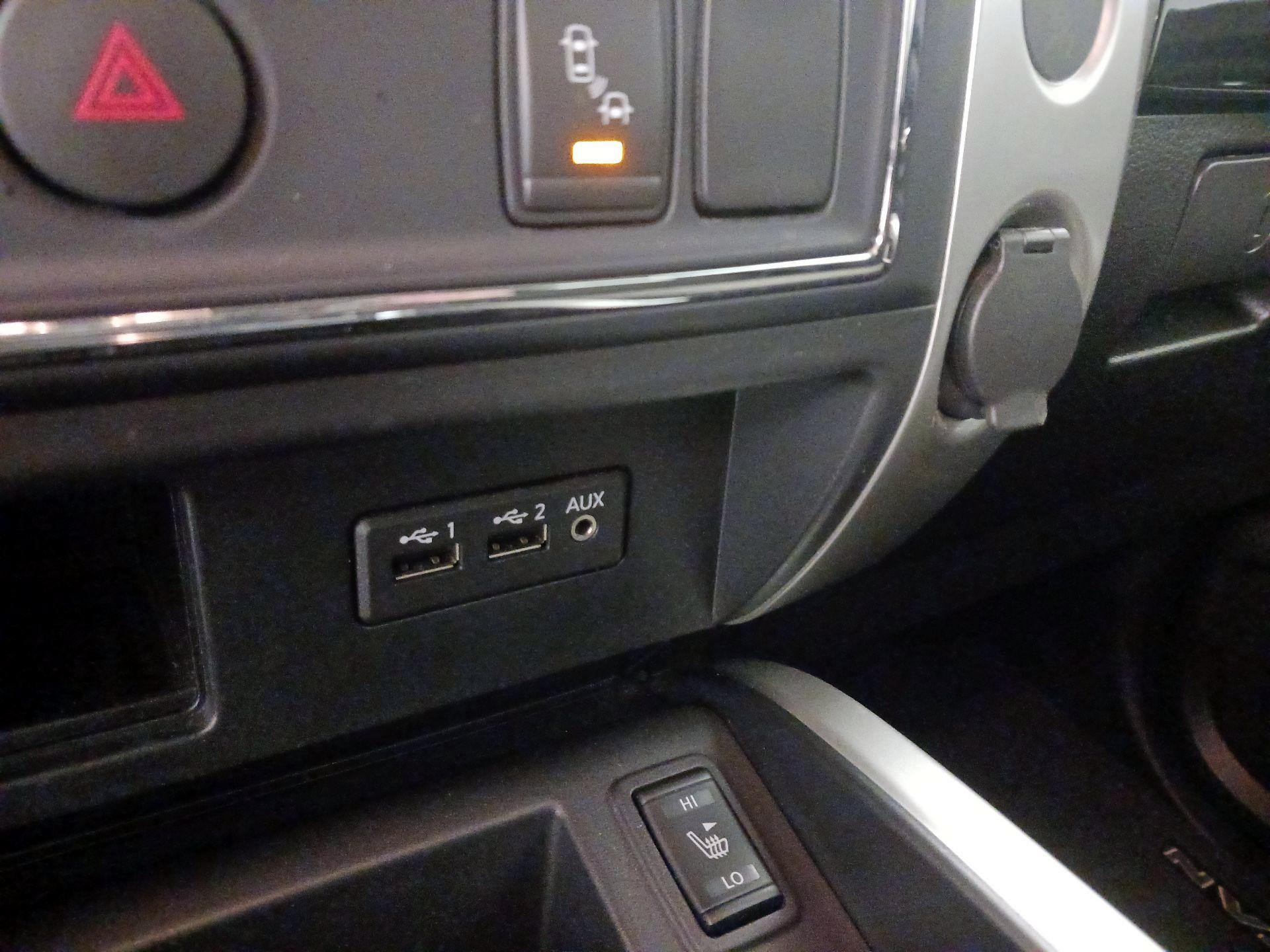 Thumbnail: 2019 Nissan Titan - 19