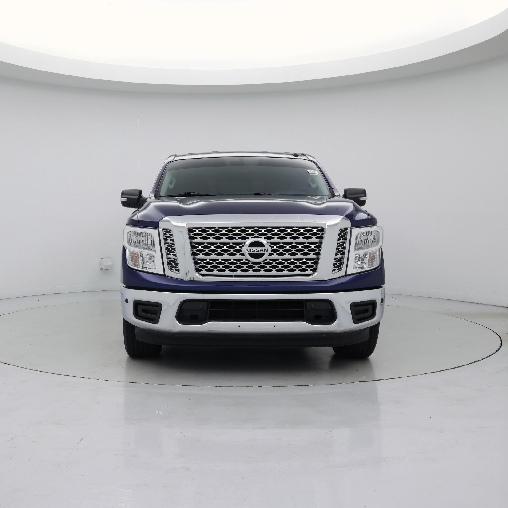 Thumbnail: 2019 Nissan Titan - 5