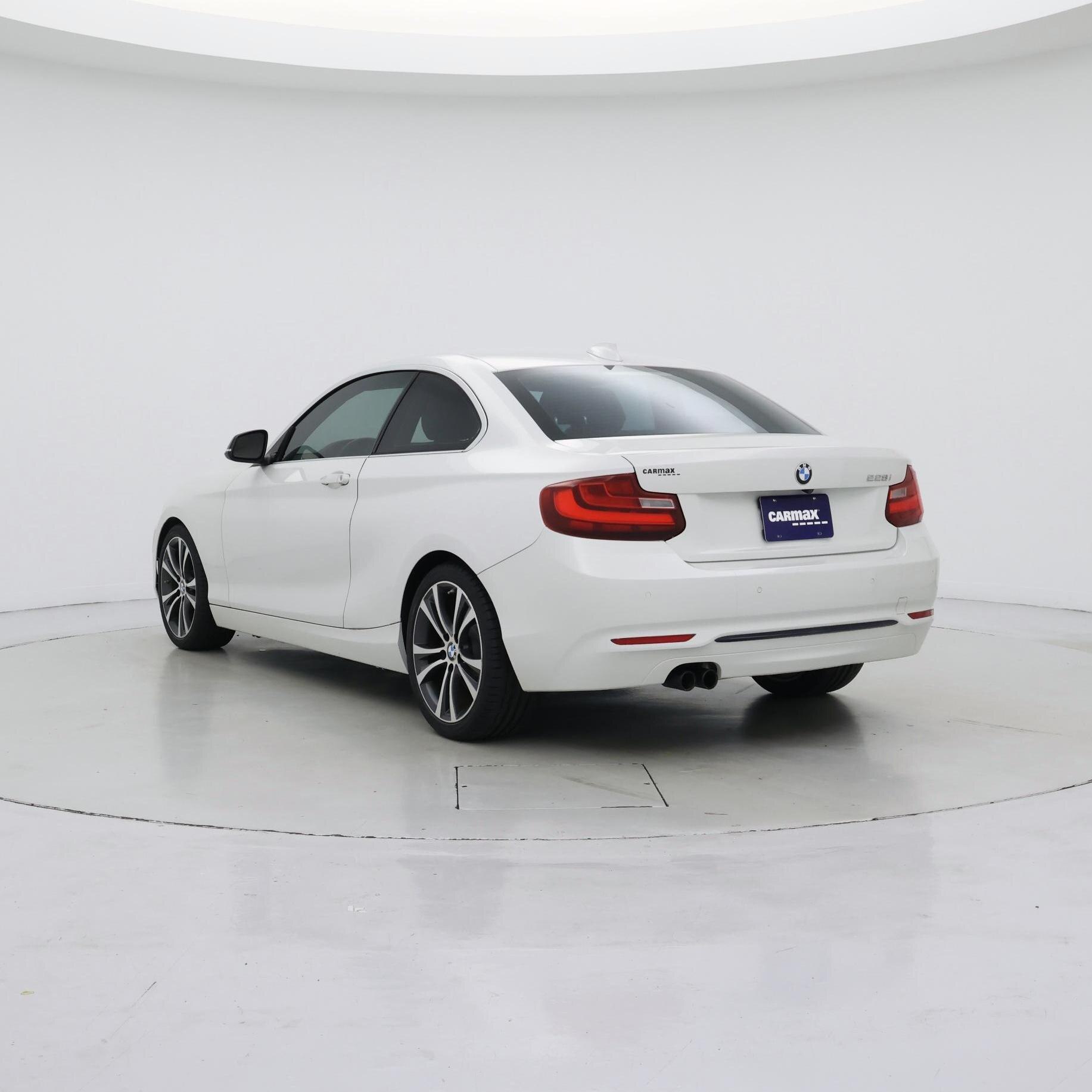 Thumbnail: 2015 BMW 2 Series - 2