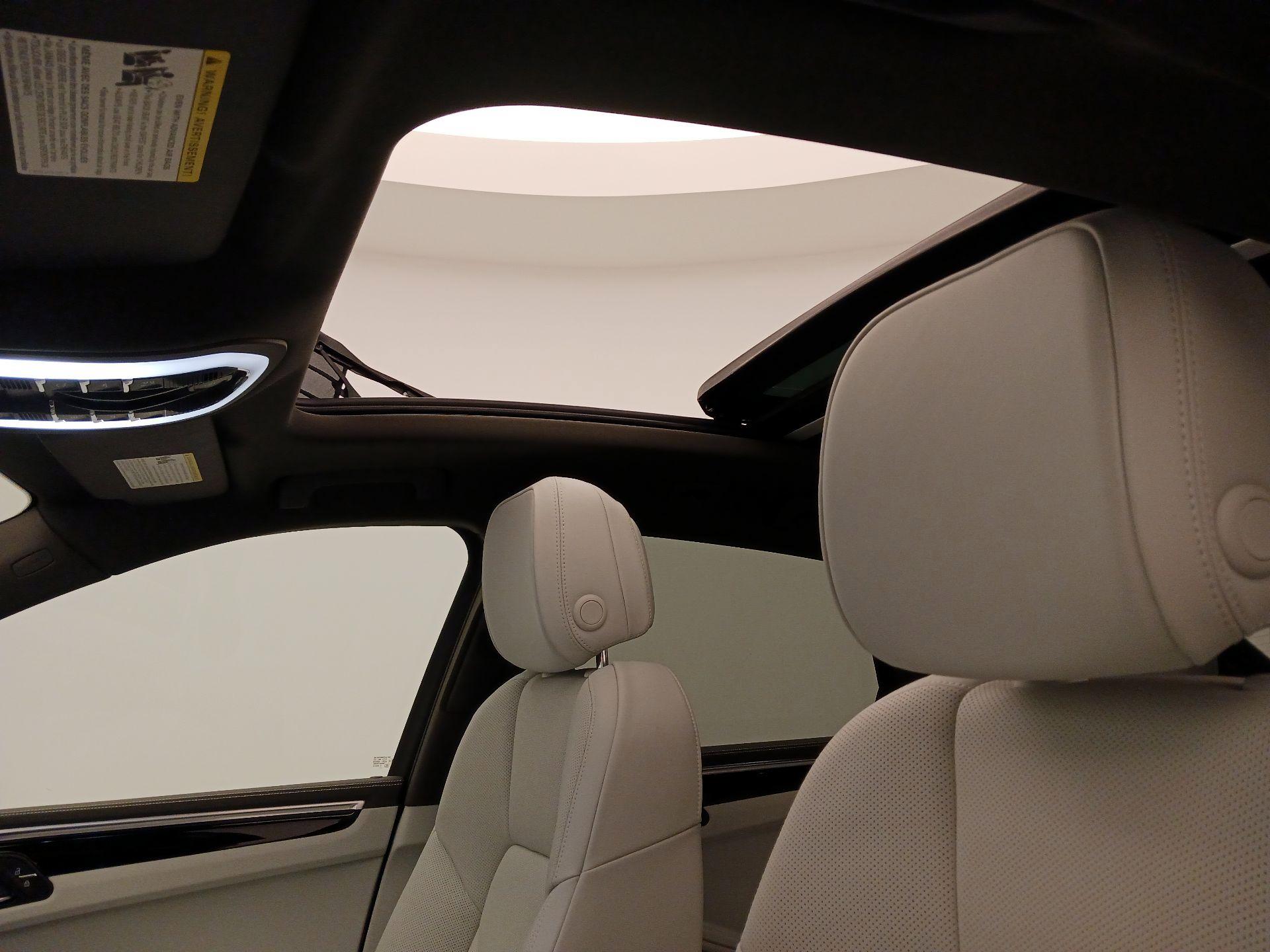 Thumbnail: 2021 Porsche Macan - 20