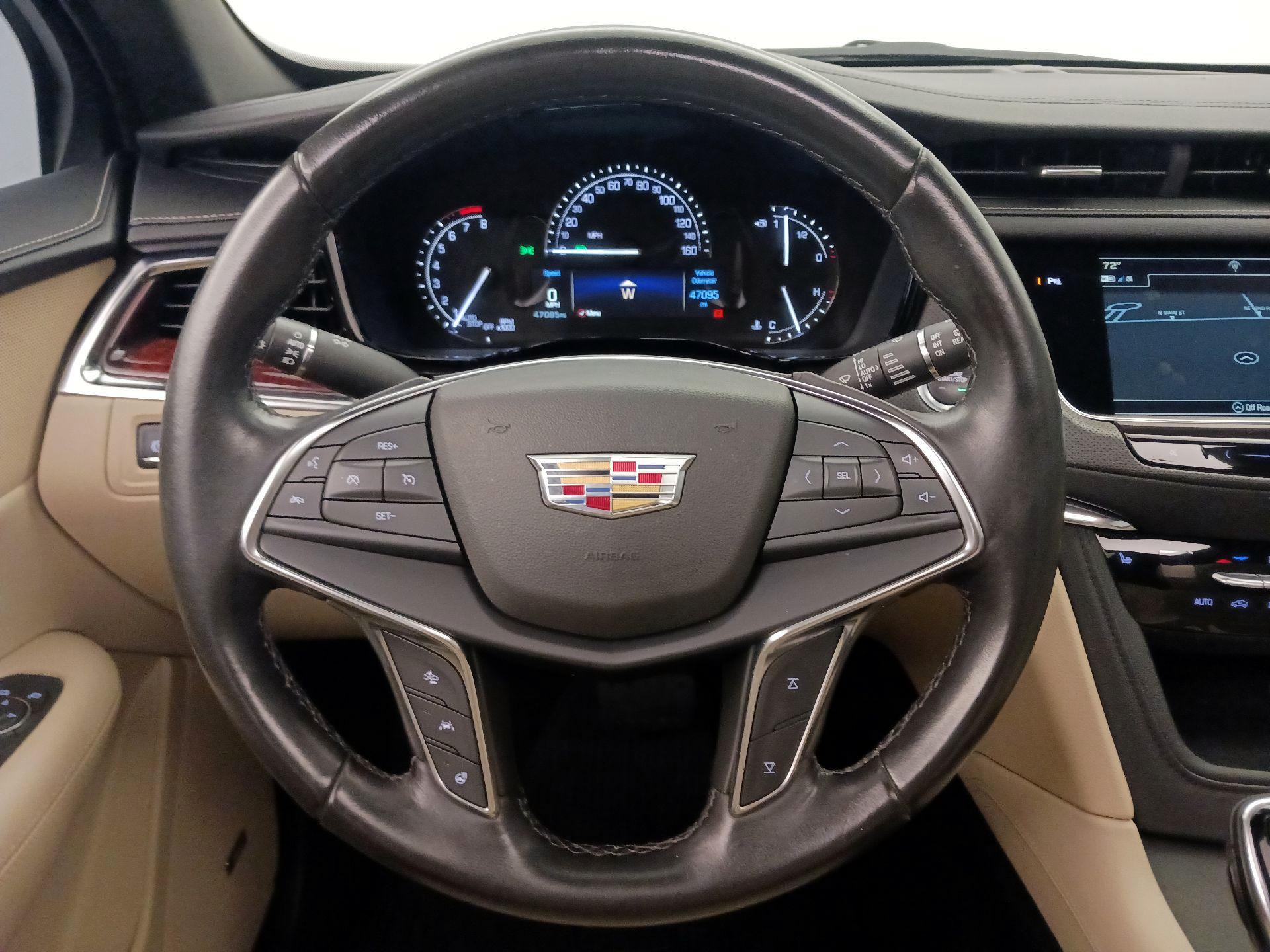 Thumbnail: 2019 Cadillac XT5 - 10