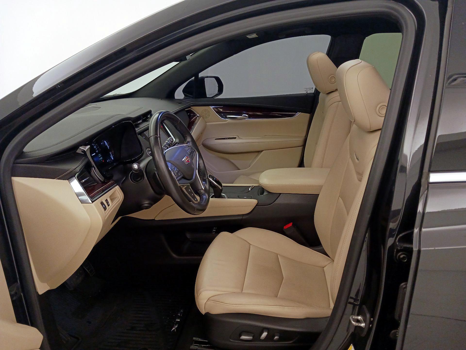 Thumbnail: 2019 Cadillac XT5 - 11