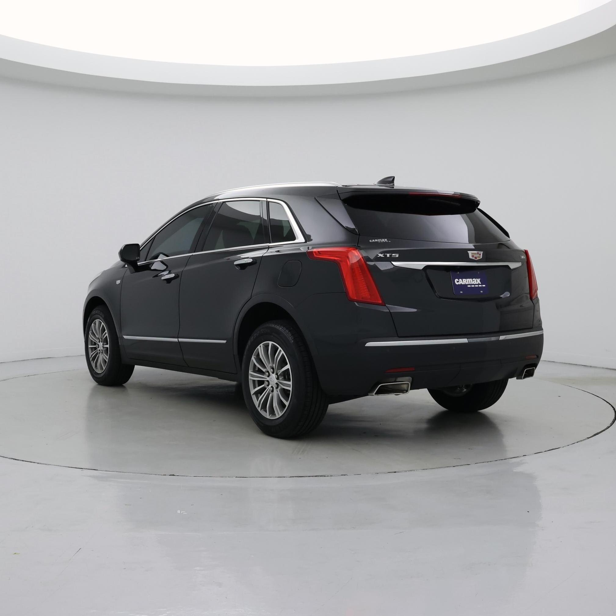 Thumbnail: 2019 Cadillac XT5 - 2