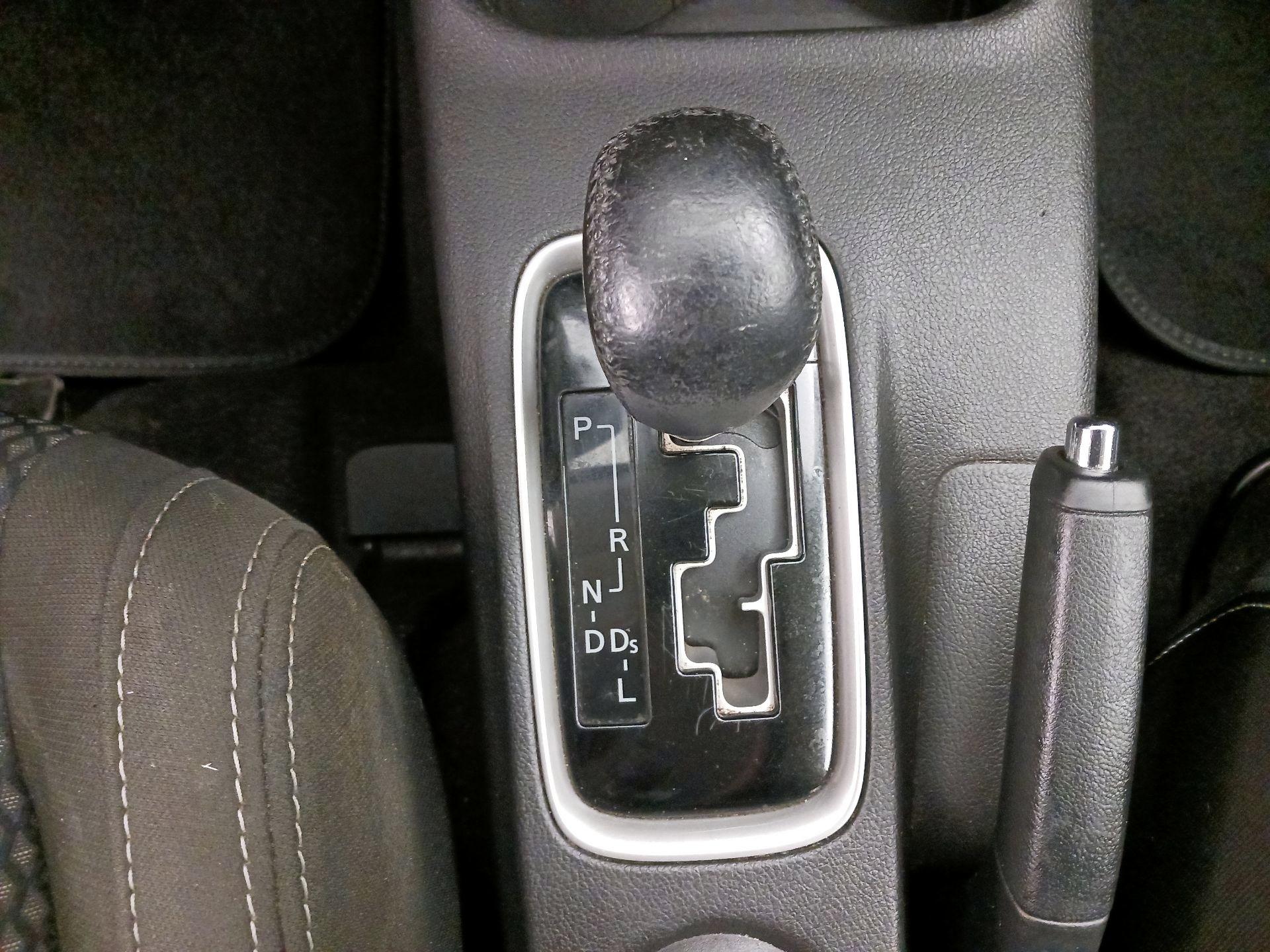 Thumbnail: 2016 Mitsubishi Outlander - 17