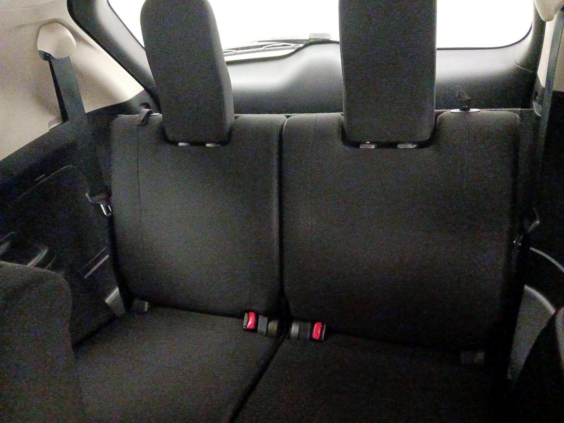 Thumbnail: 2016 Mitsubishi Outlander - 20
