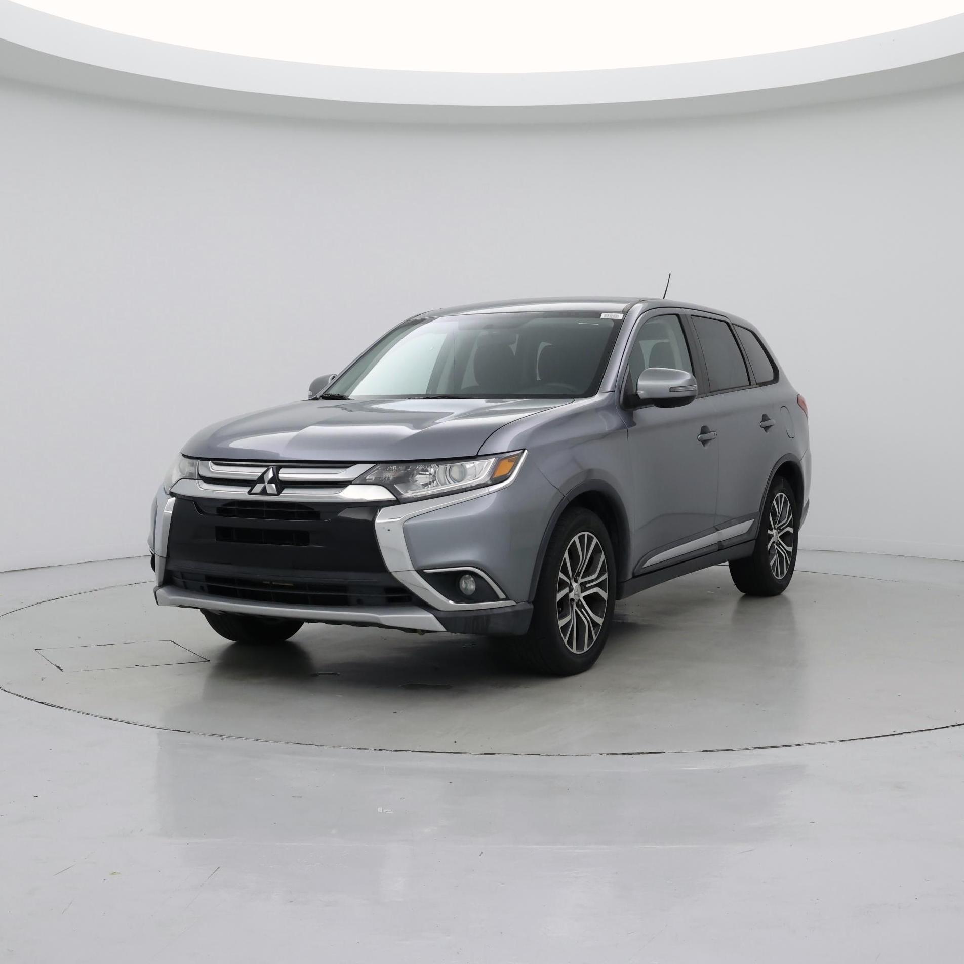 Thumbnail: 2016 Mitsubishi Outlander - 4