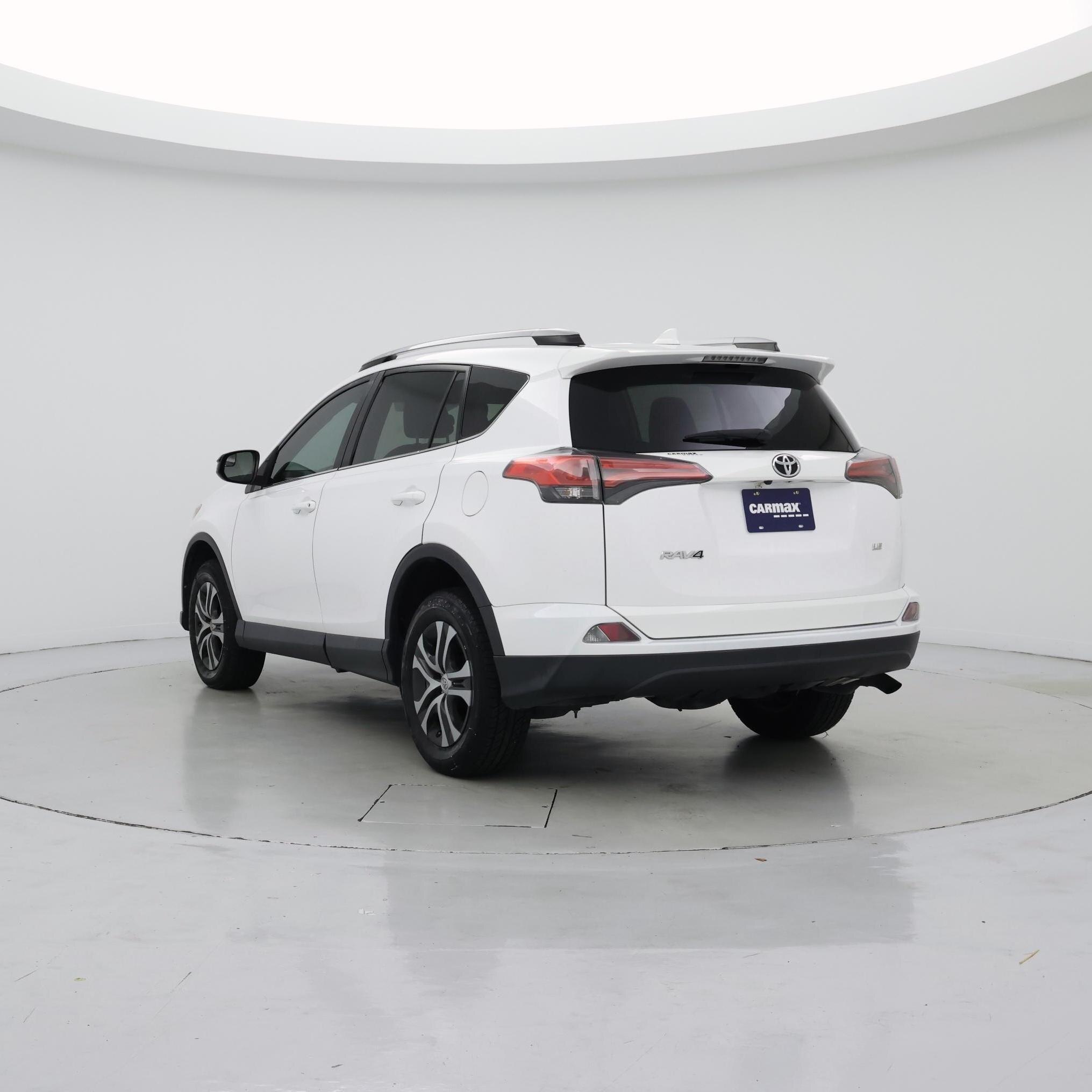 Thumbnail: 2017 Toyota RAV4 - 2