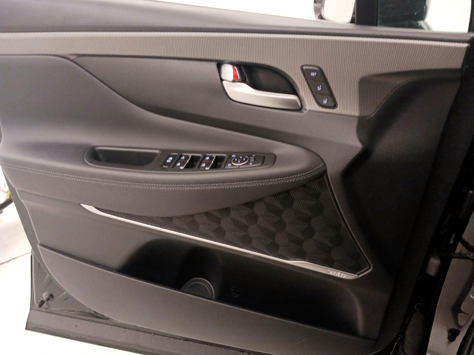 Thumbnail: 2020 Hyundai Santa Fe - 12