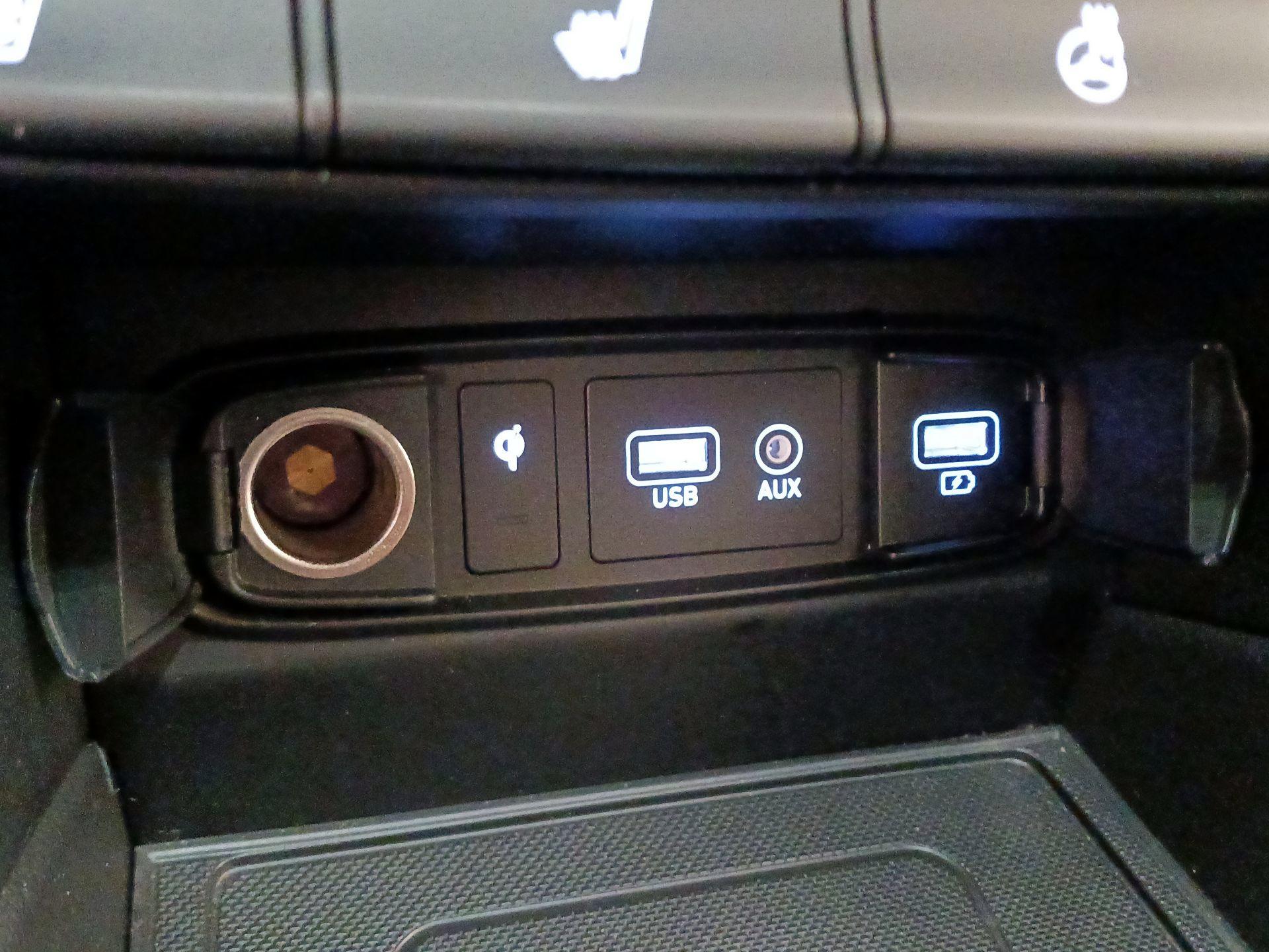 Thumbnail: 2020 Hyundai Santa Fe - 19