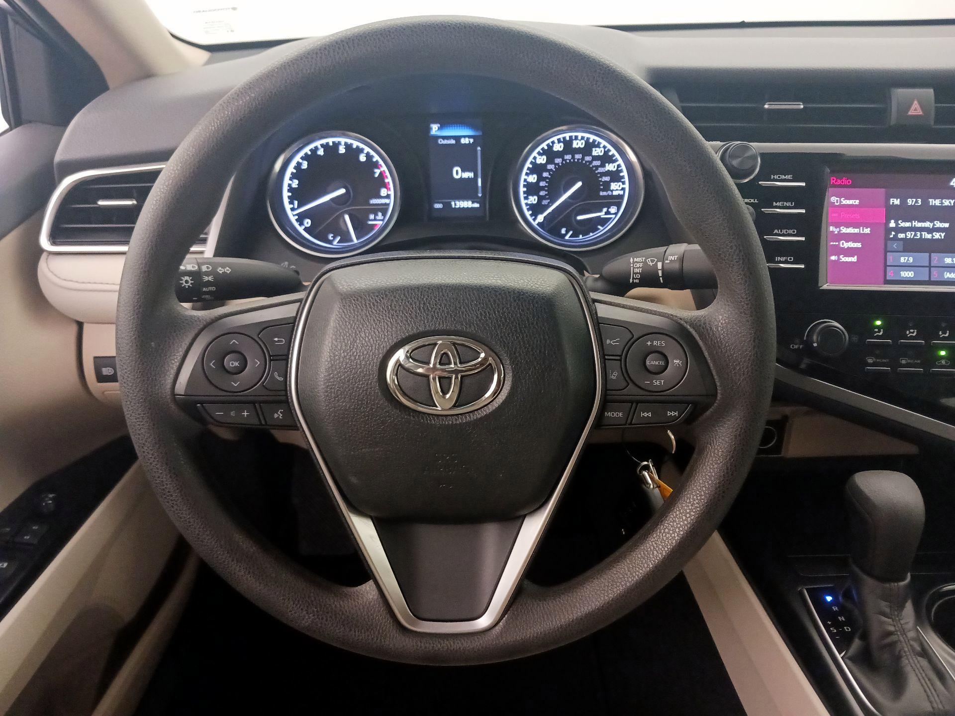 Thumbnail: 2018 Toyota Camry - 10