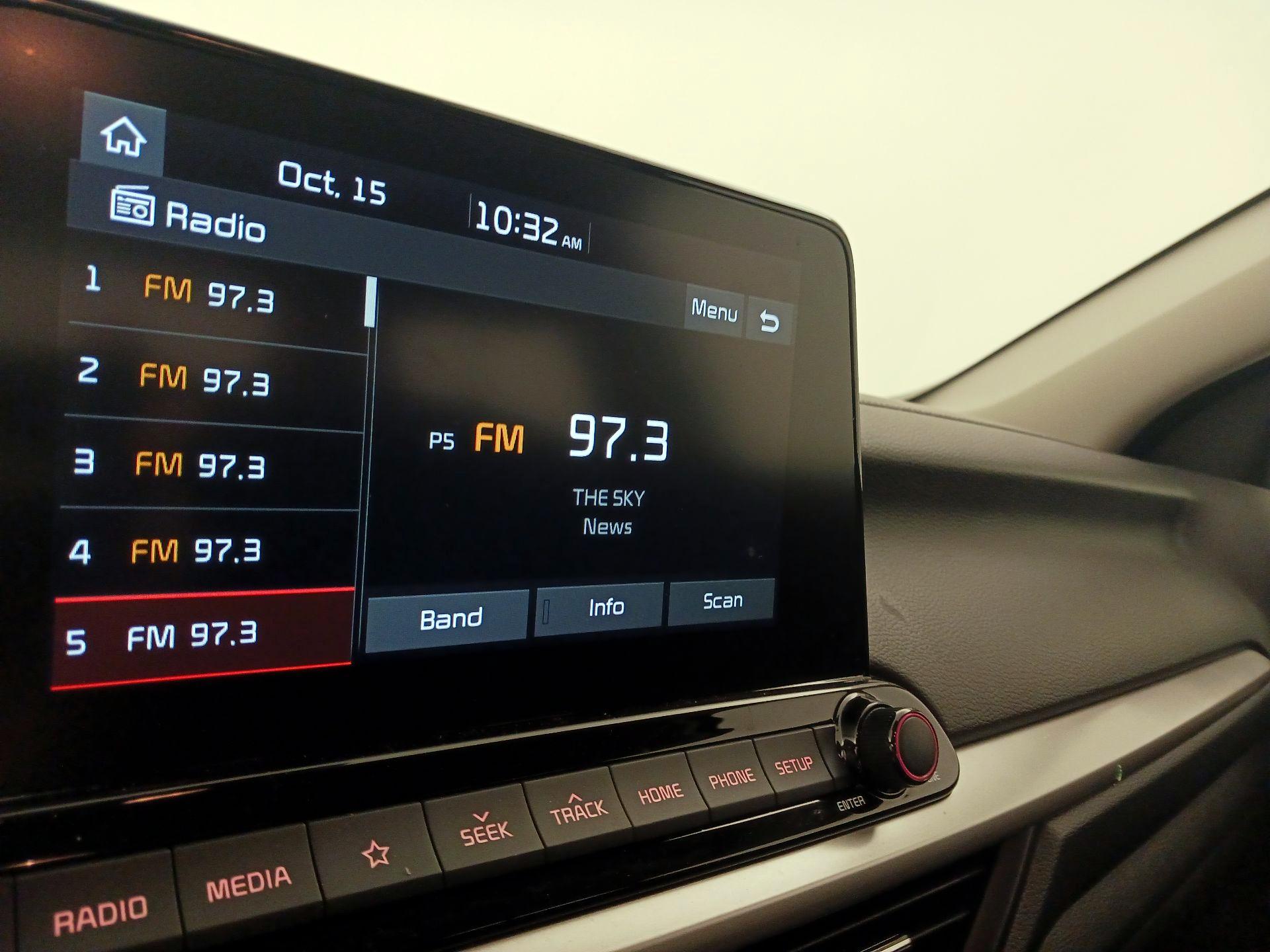 Thumbnail: 2021 Kia Forte - 15