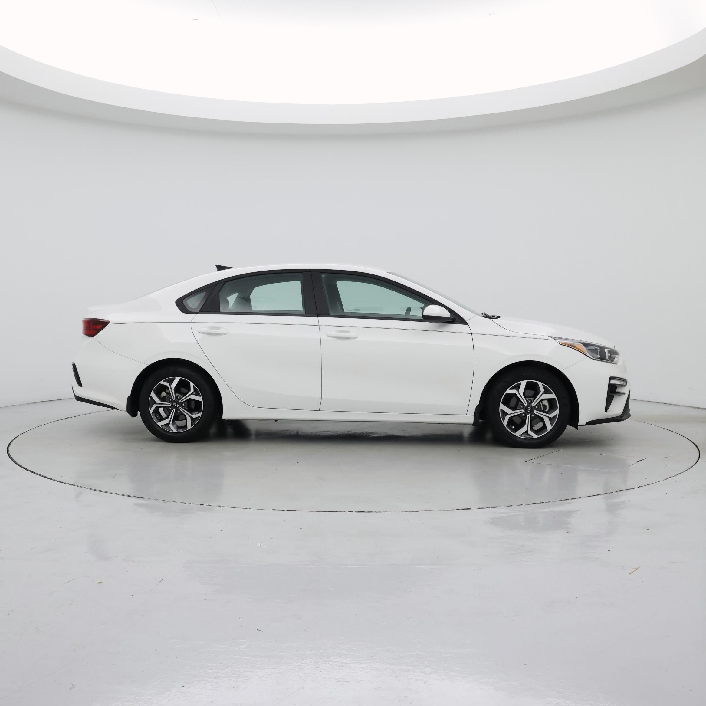 Thumbnail: 2021 Kia Forte - 7