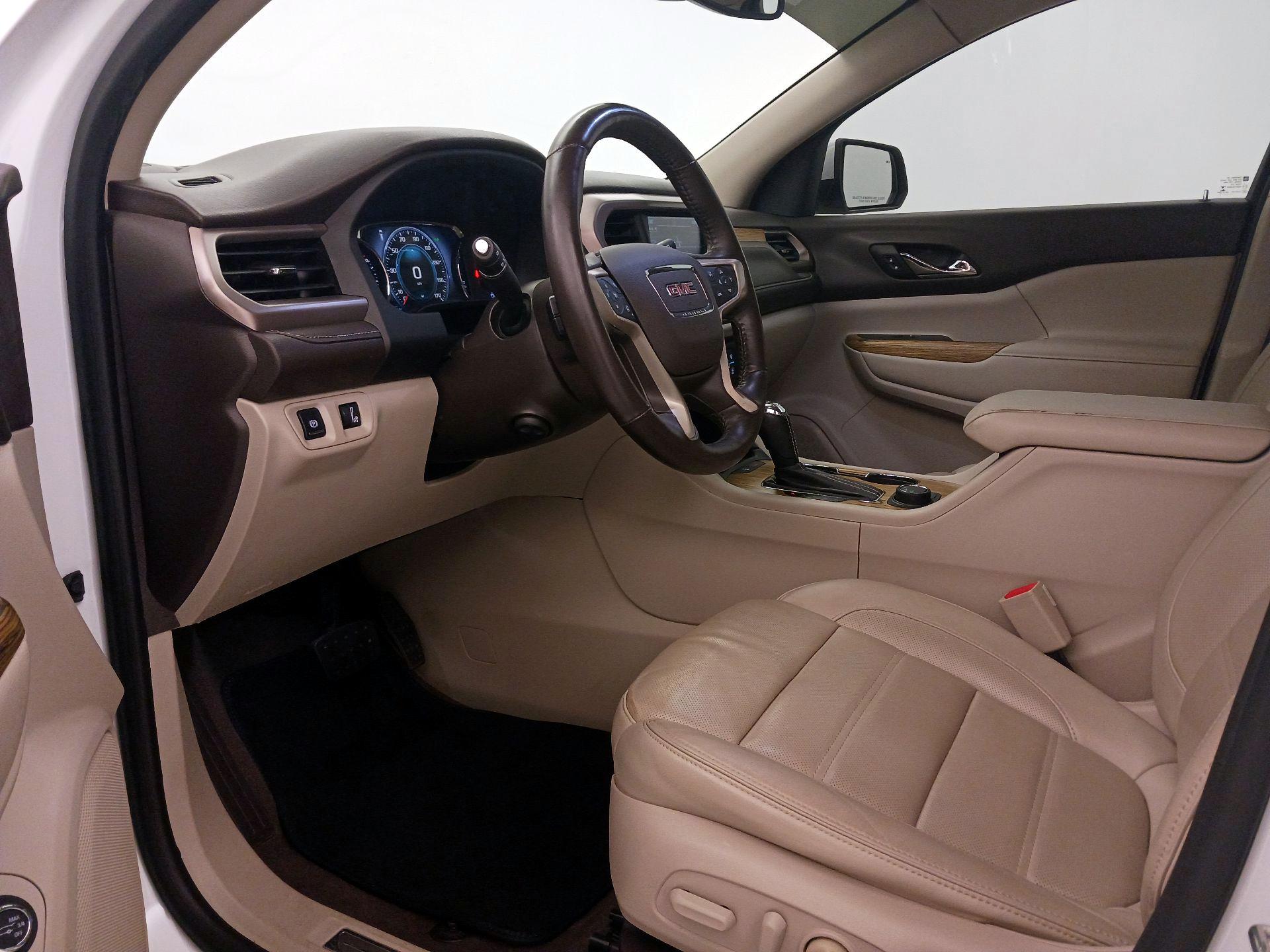 Thumbnail: 2017 GMC Acadia - 11