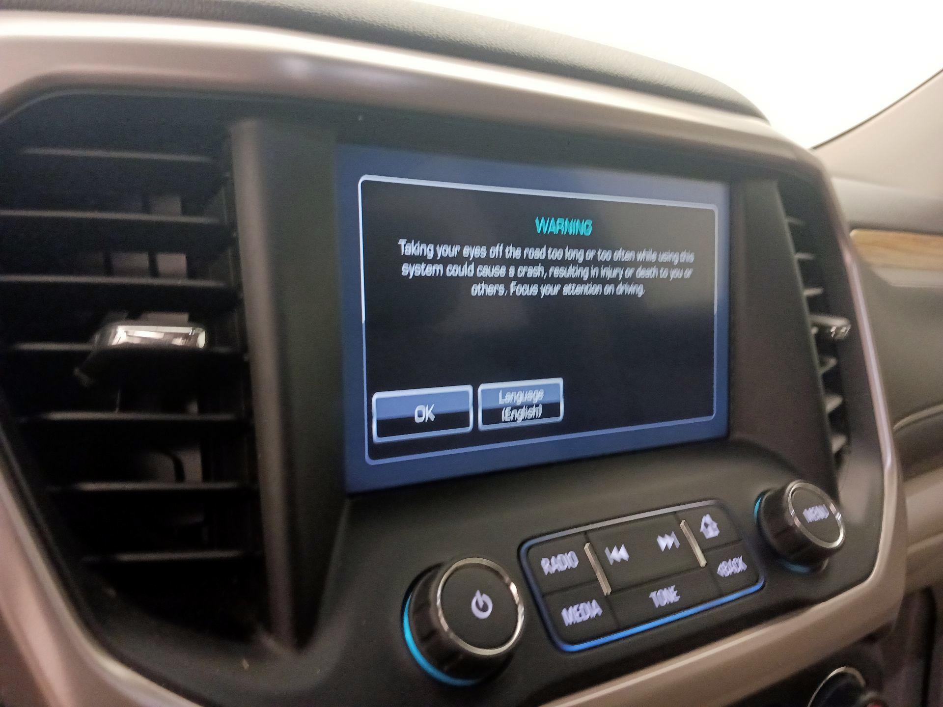 Thumbnail: 2017 GMC Acadia - 16