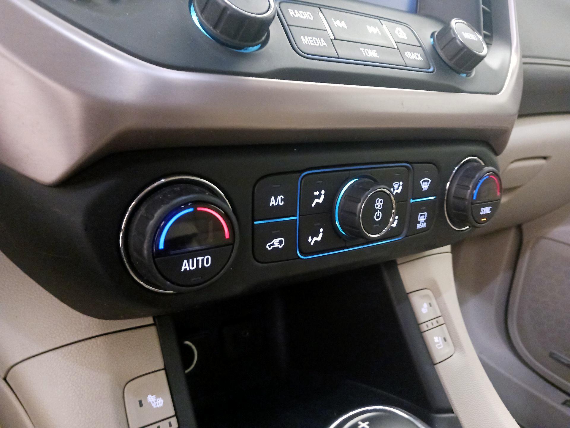 Thumbnail: 2017 GMC Acadia - 17