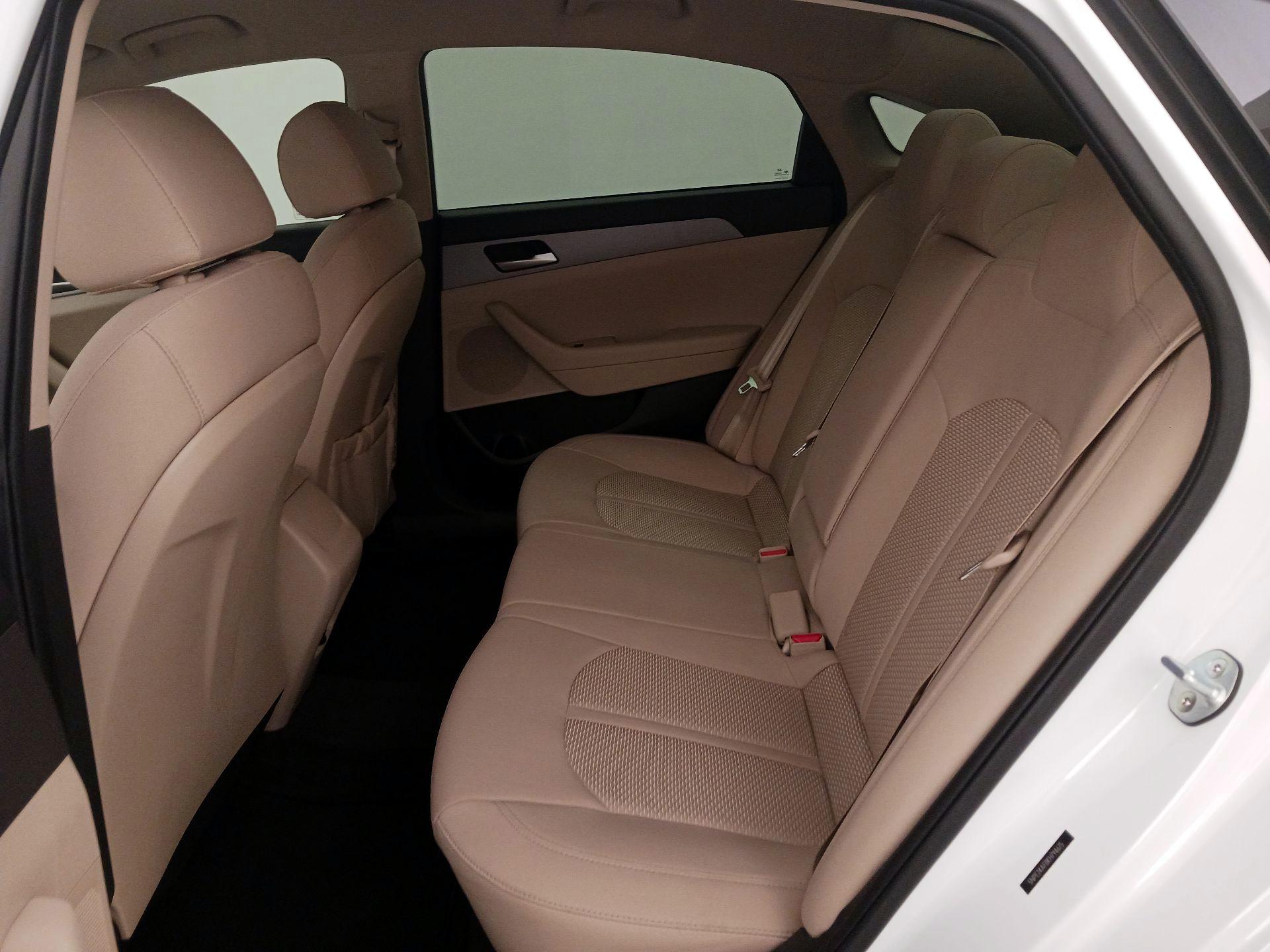 Thumbnail: 2019 Hyundai Sonata - 19