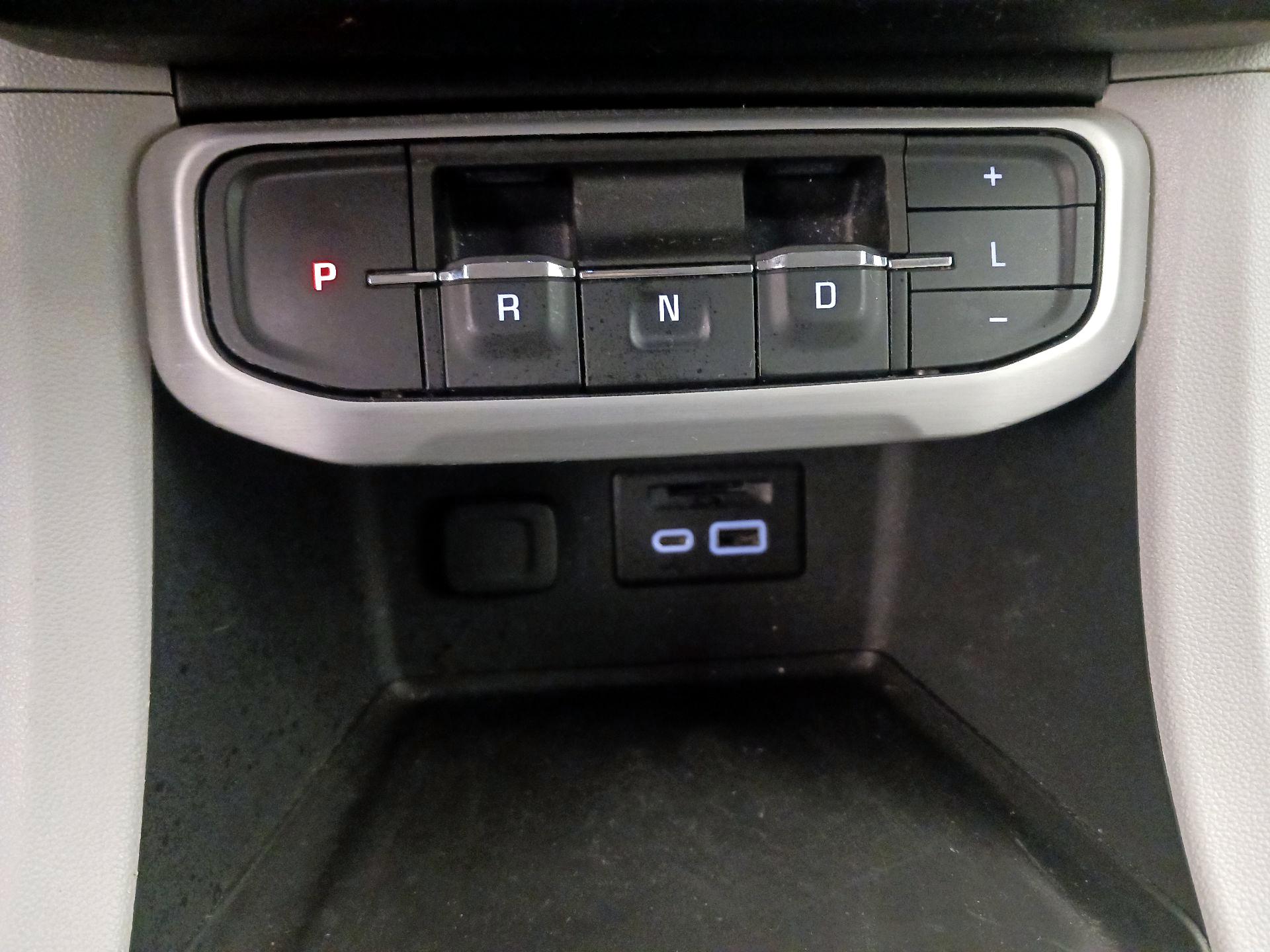 Thumbnail: 2023 GMC Acadia - 17