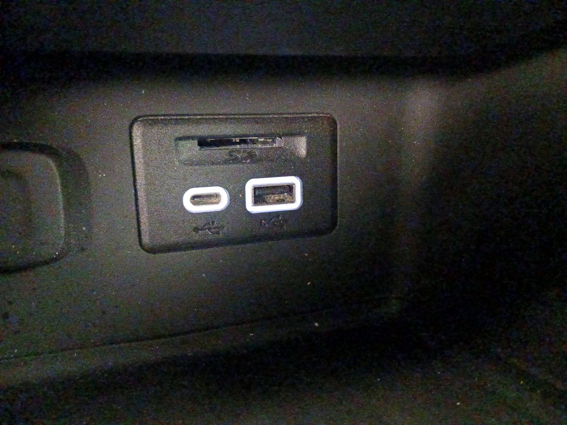 Thumbnail: 2023 GMC Acadia - 18