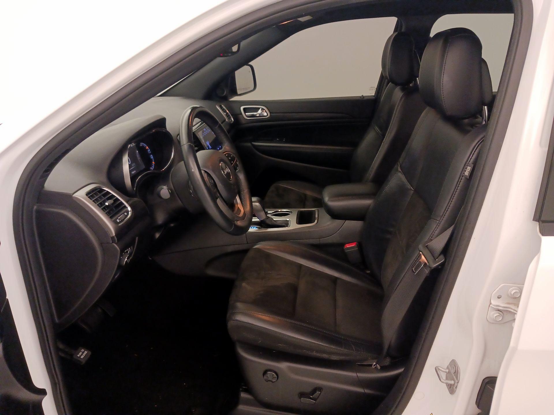 Thumbnail: 2019 Jeep Grand Cherokee - 11