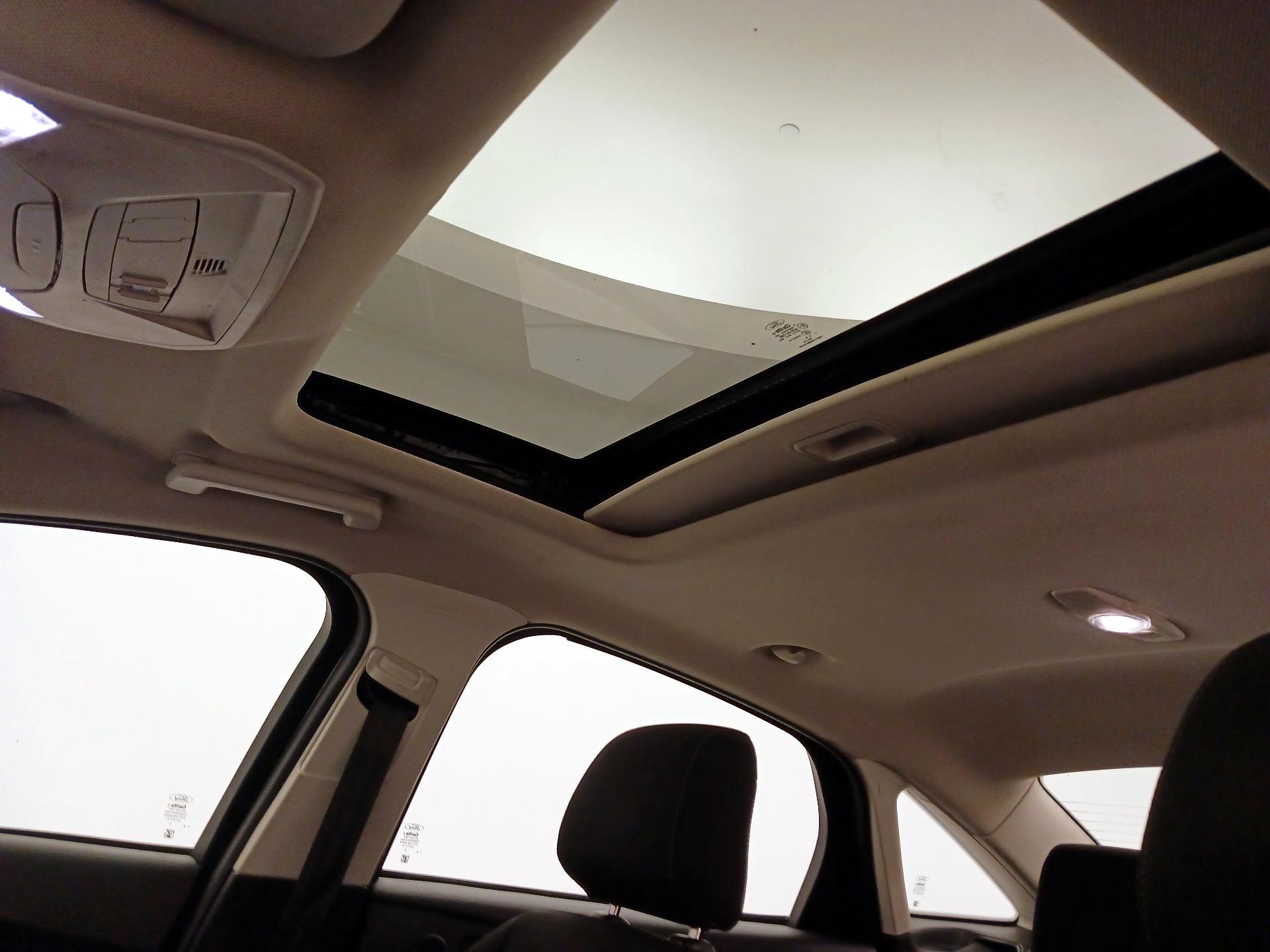 Thumbnail: 2018 Ford Focus - 19