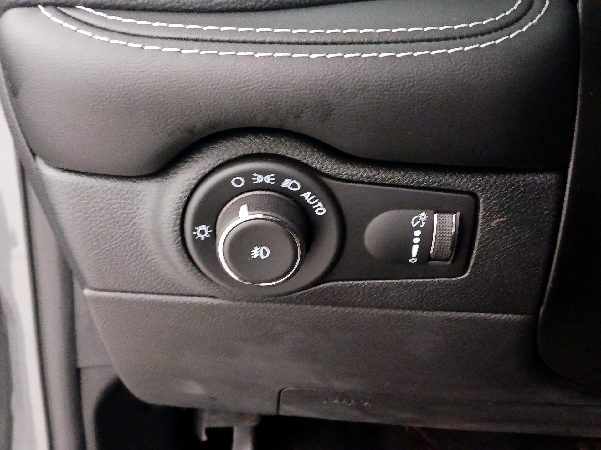 Thumbnail: 2022 Dodge Durango - 13