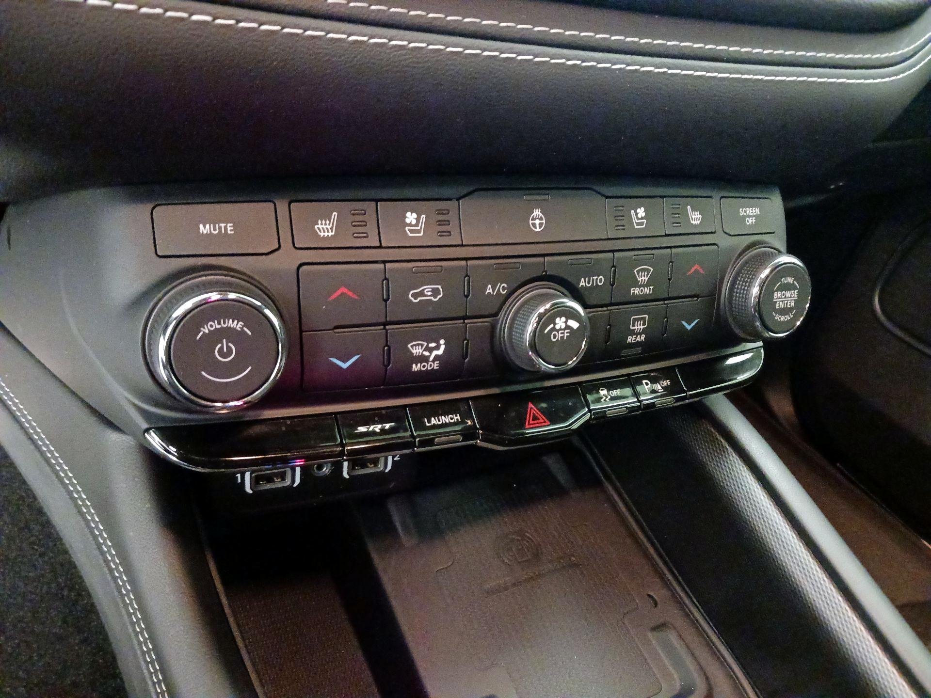 Thumbnail: 2022 Dodge Durango - 17