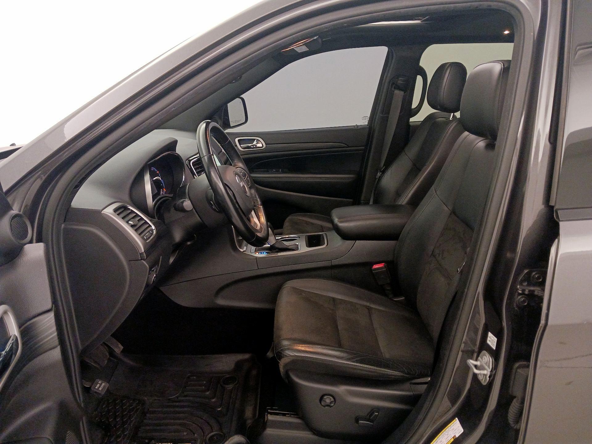 Thumbnail: 2020 Jeep Grand Cherokee - 11