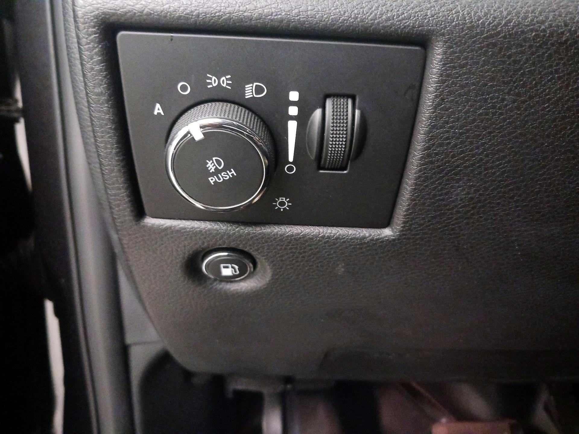 Thumbnail: 2020 Jeep Grand Cherokee - 13