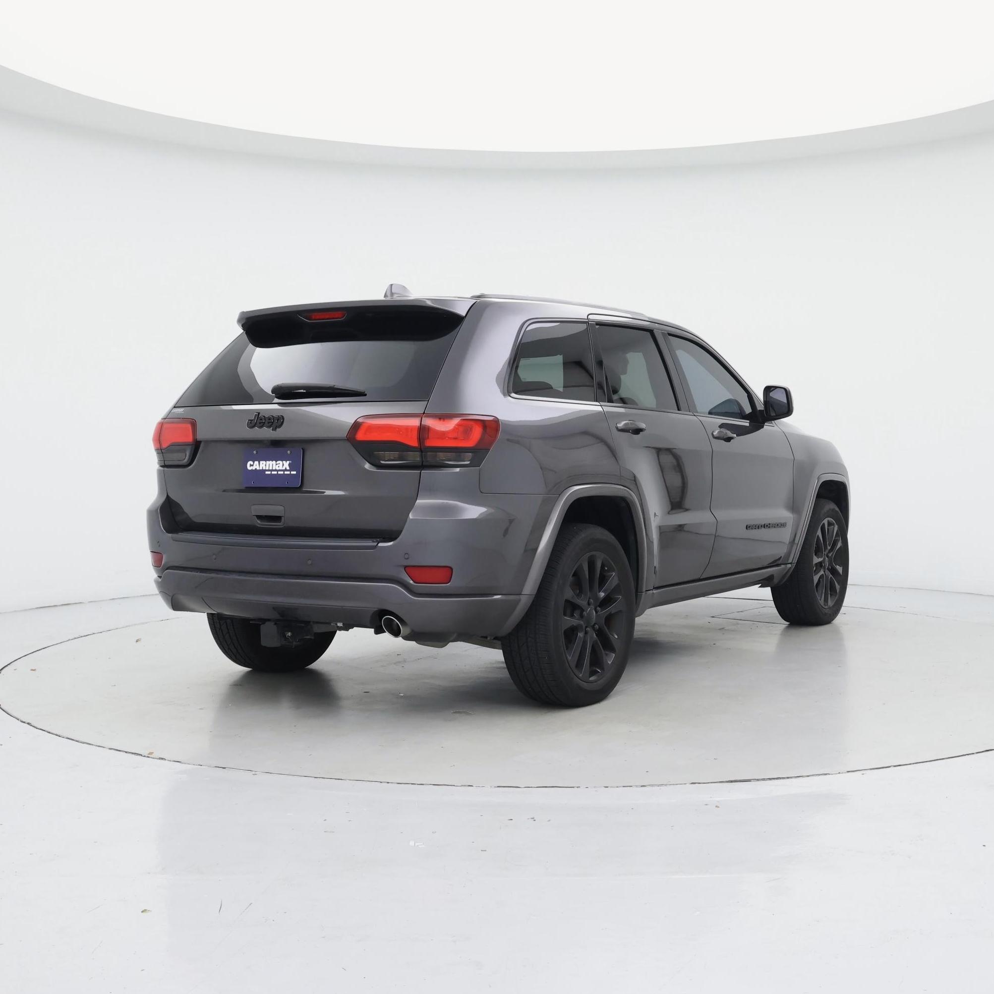 Thumbnail: 2020 Jeep Grand Cherokee - 8
