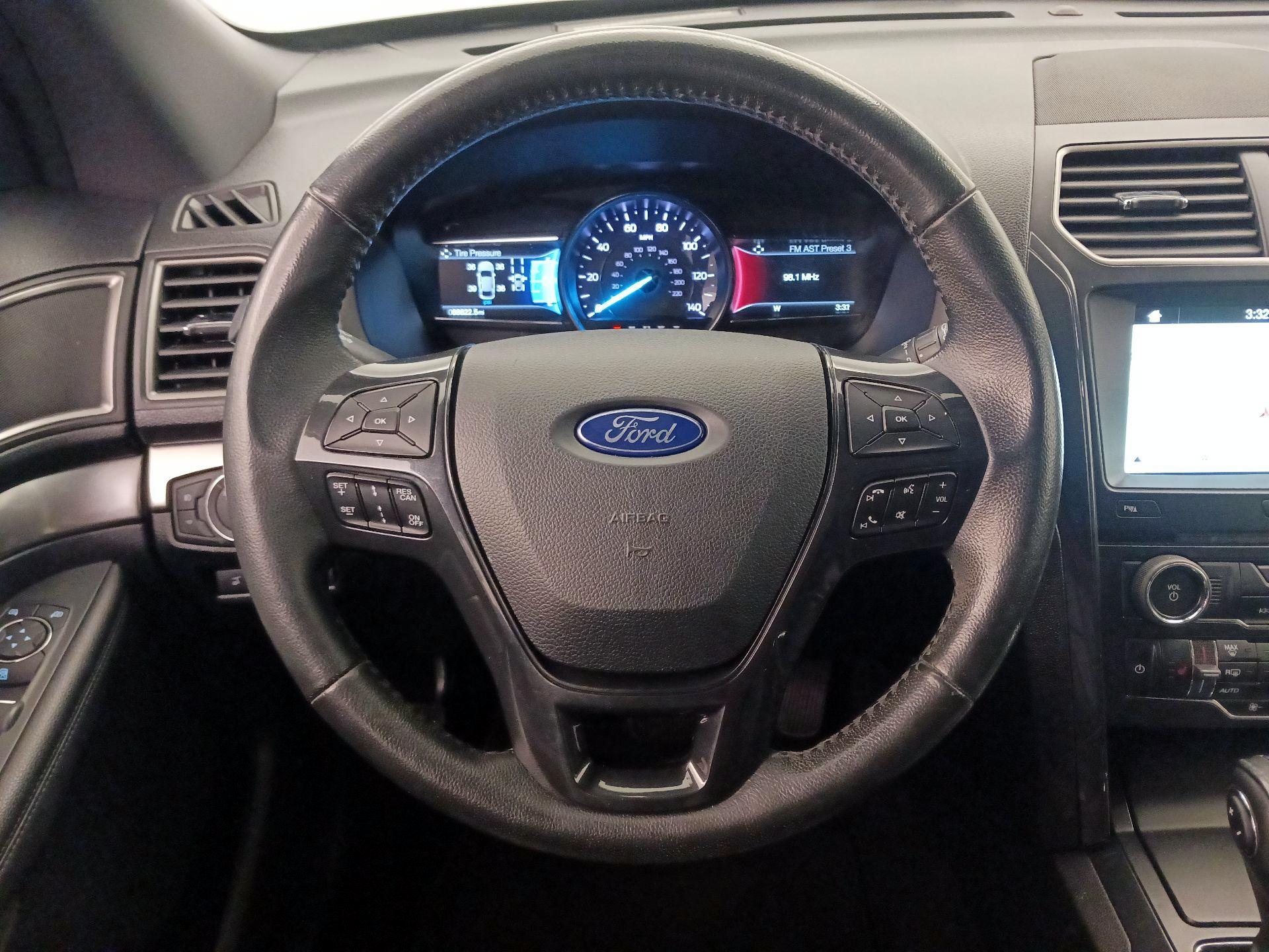 Thumbnail: 2018 Ford Explorer - 10