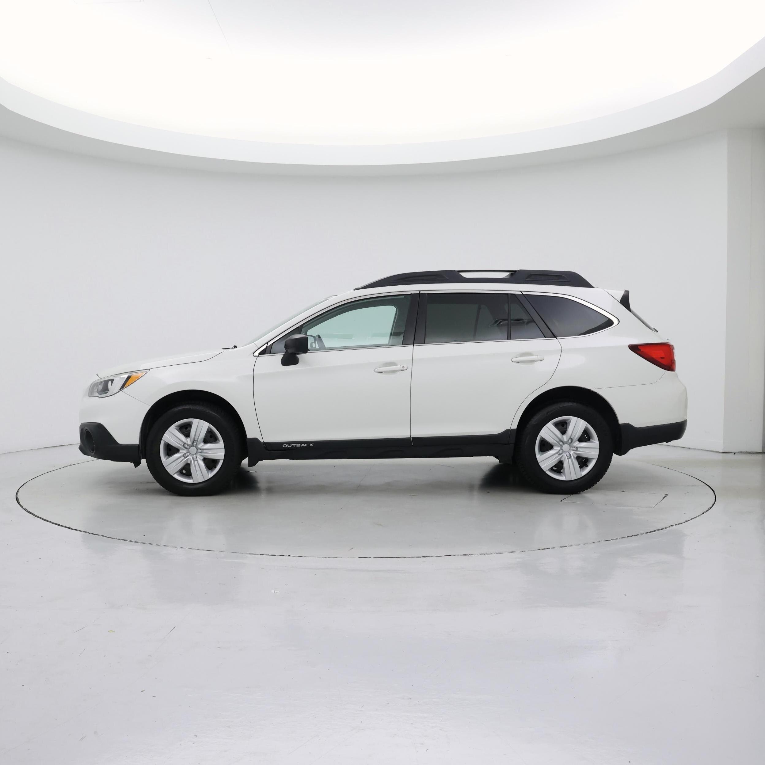 Thumbnail: 2015 Subaru Outback - 3