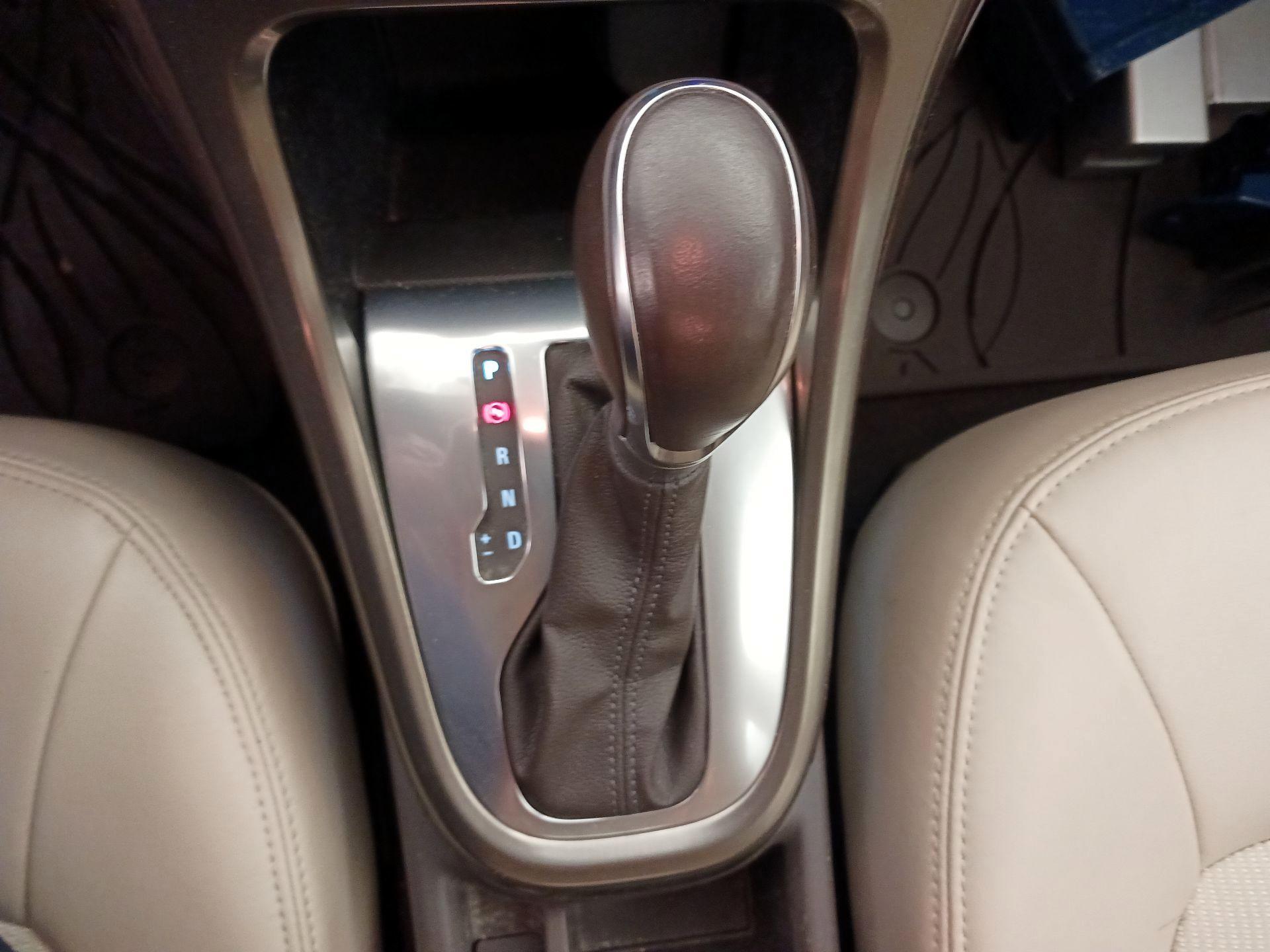 Thumbnail: 2015 Buick Verano - 17