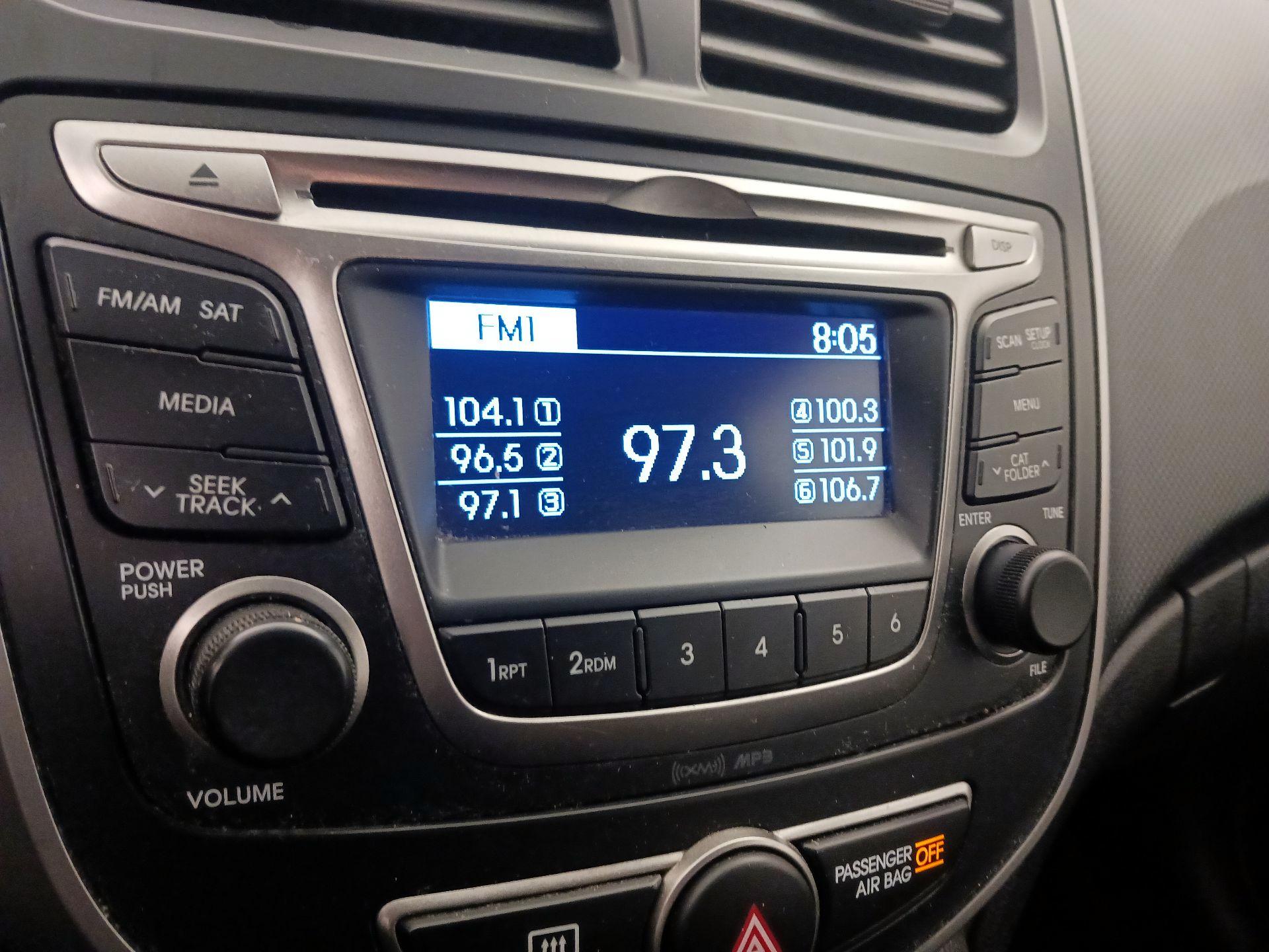 Thumbnail: 2015 Hyundai Accent - 14