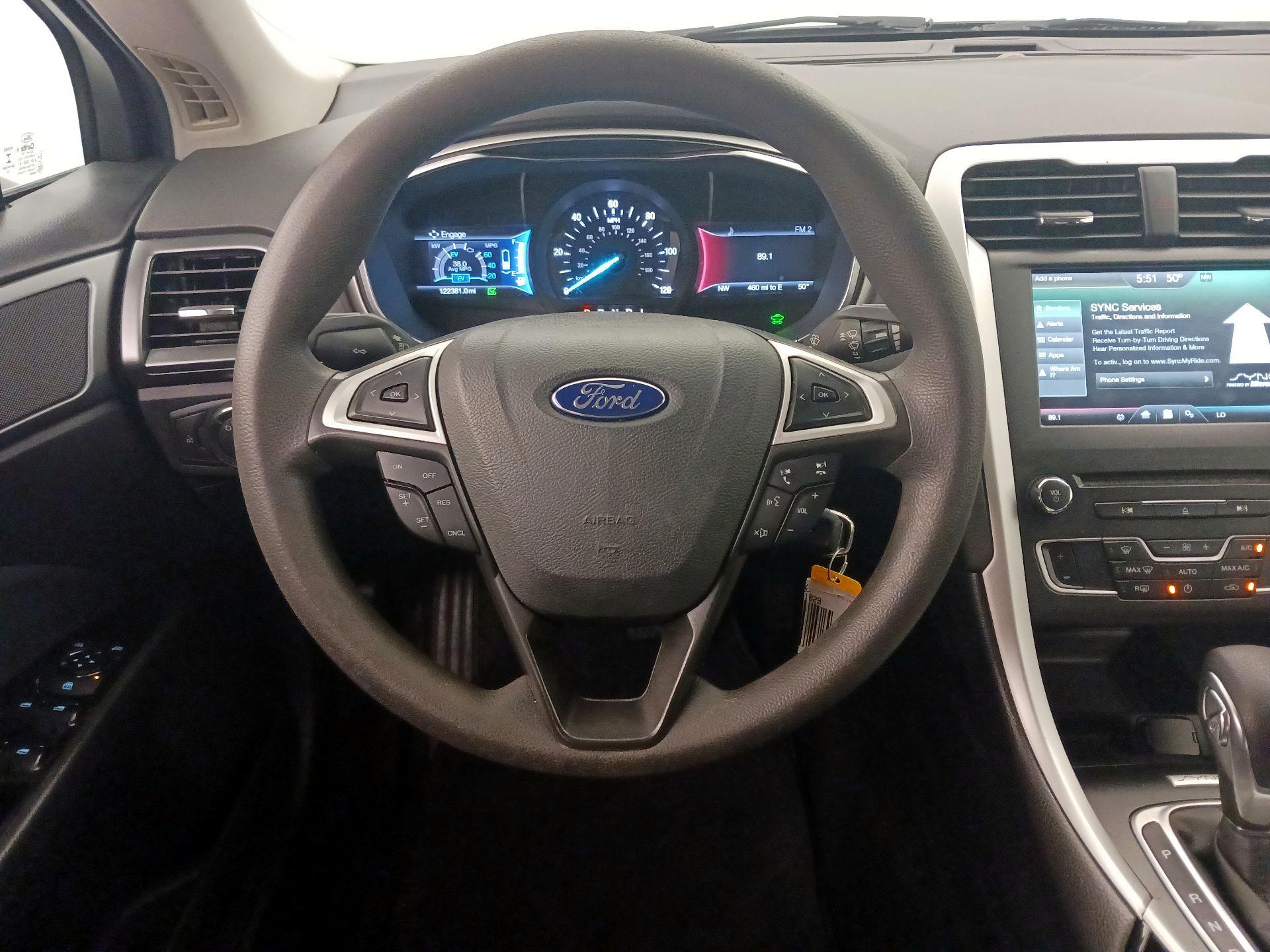 Thumbnail: 2016 Ford Fusion - 10
