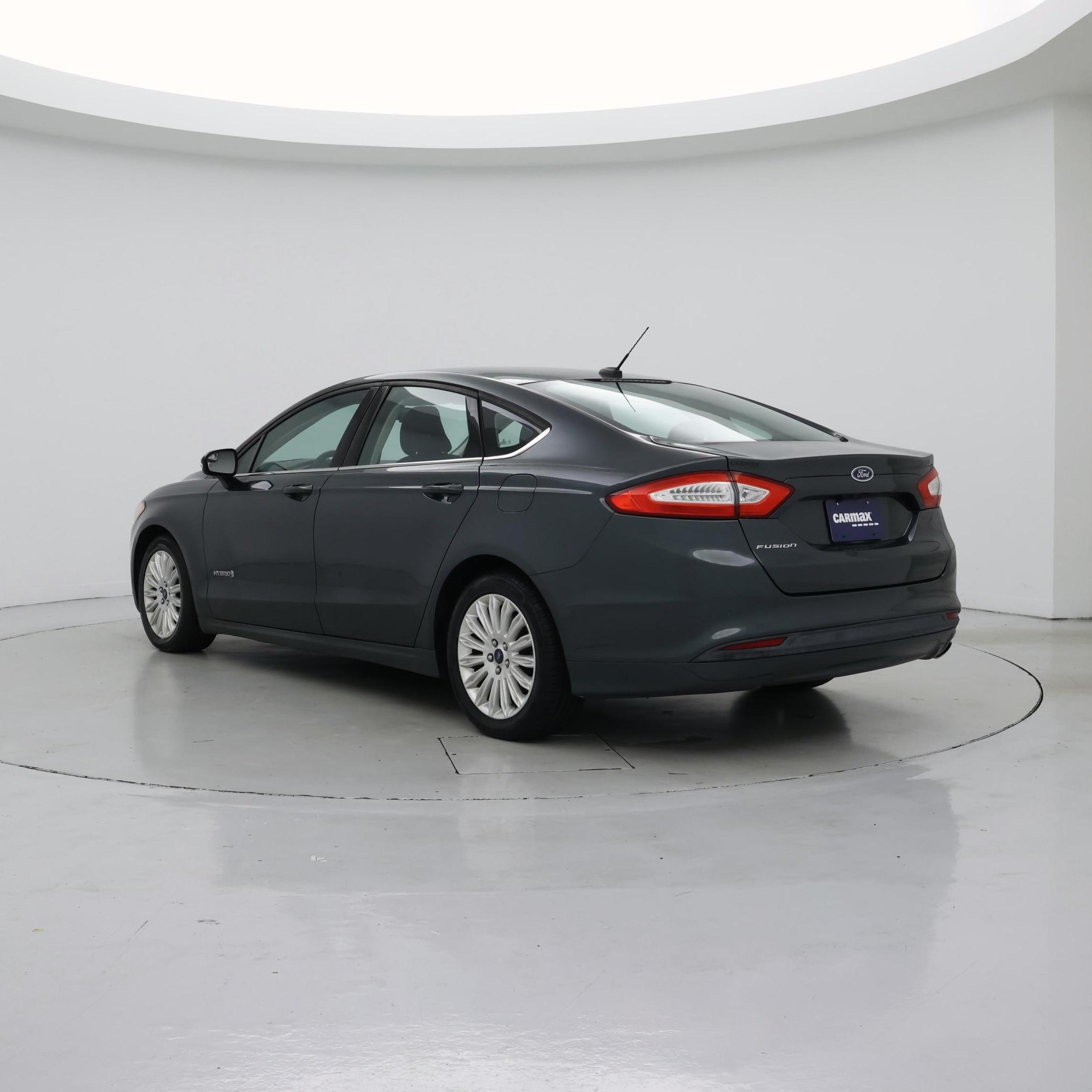 Thumbnail: 2016 Ford Fusion - 2