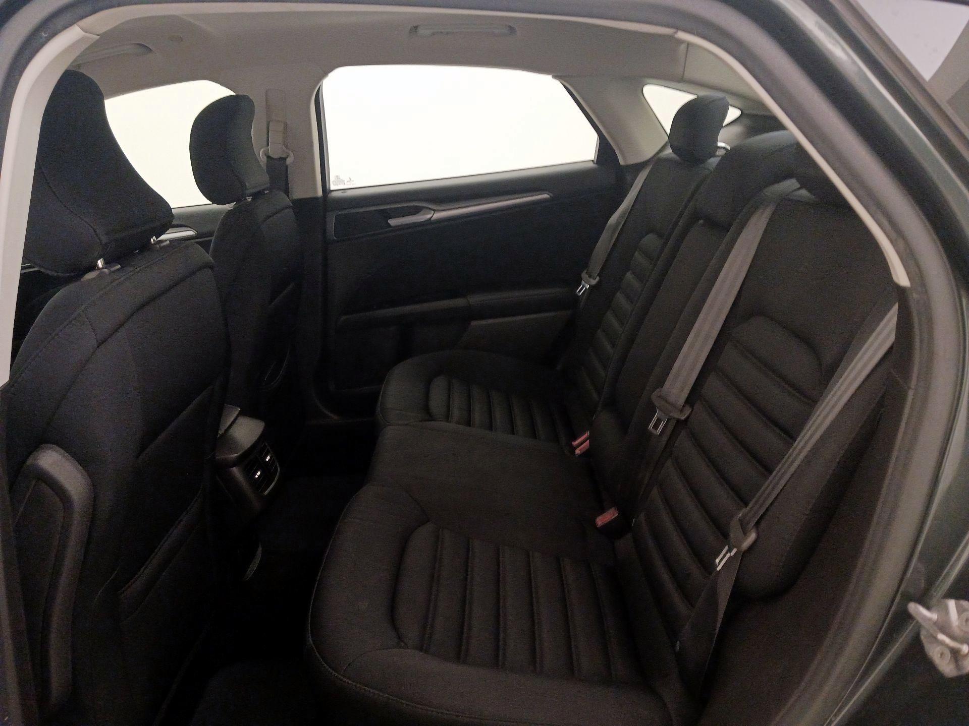 Thumbnail: 2016 Ford Fusion - 19