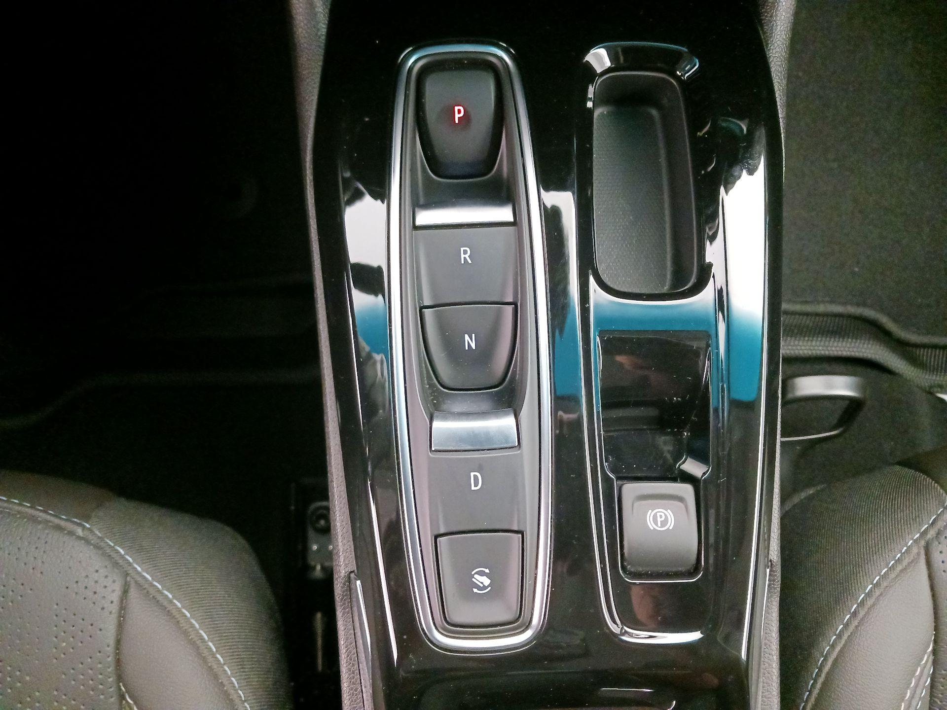 Thumbnail: 2023 Chevrolet Bolt EV - 17