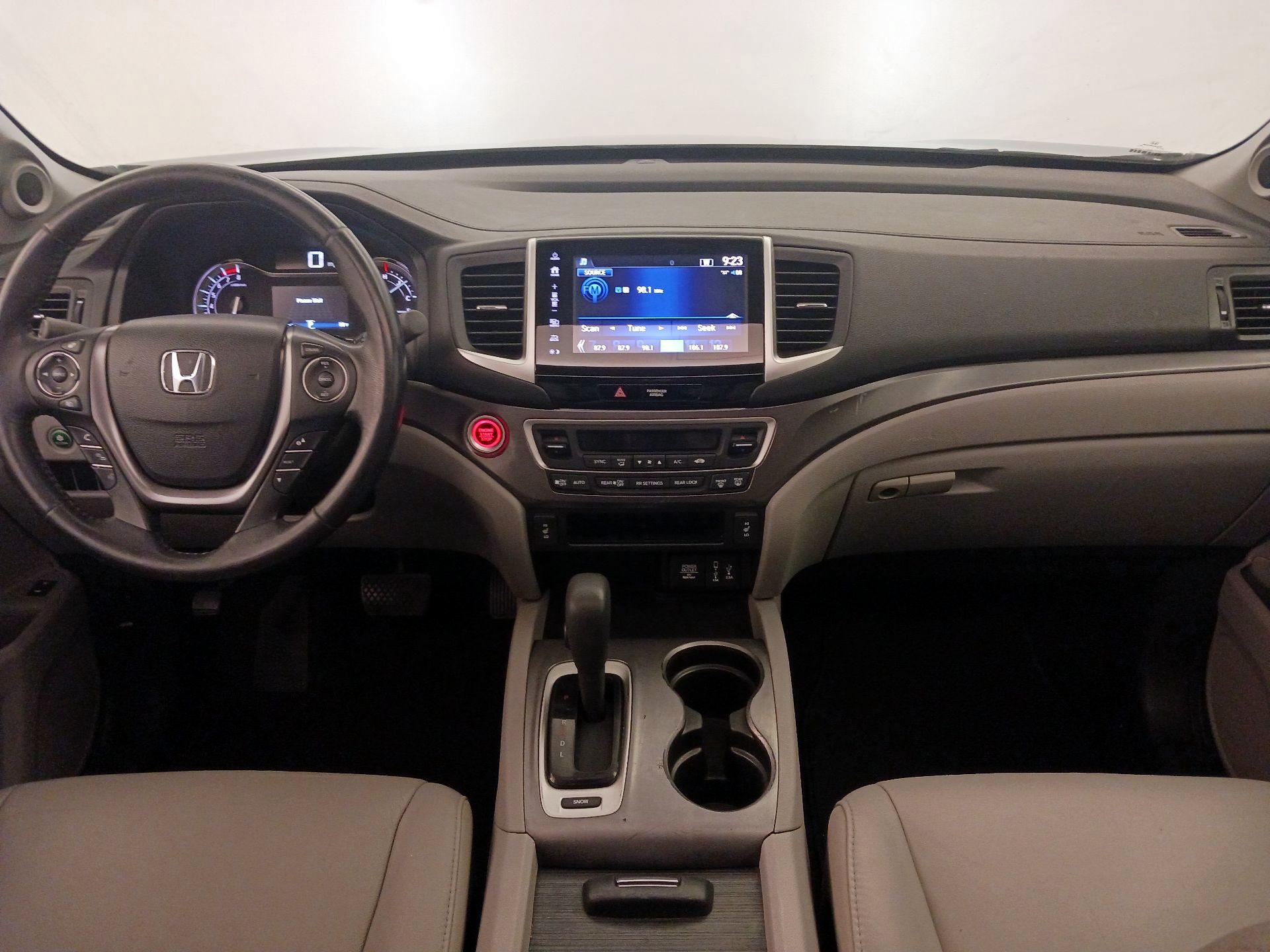 Thumbnail: 2018 Honda Pilot - 9