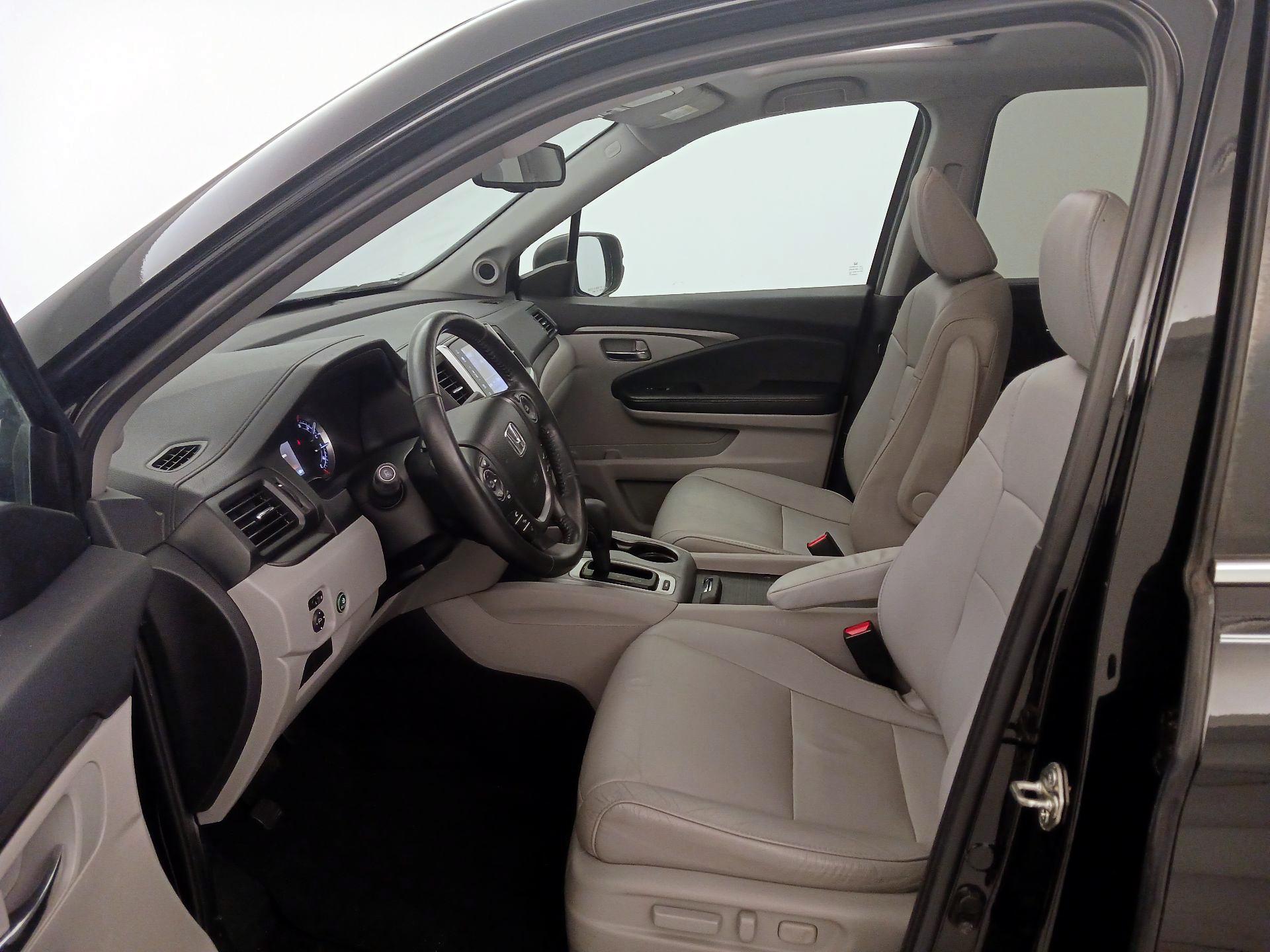 Thumbnail: 2018 Honda Pilot - 11