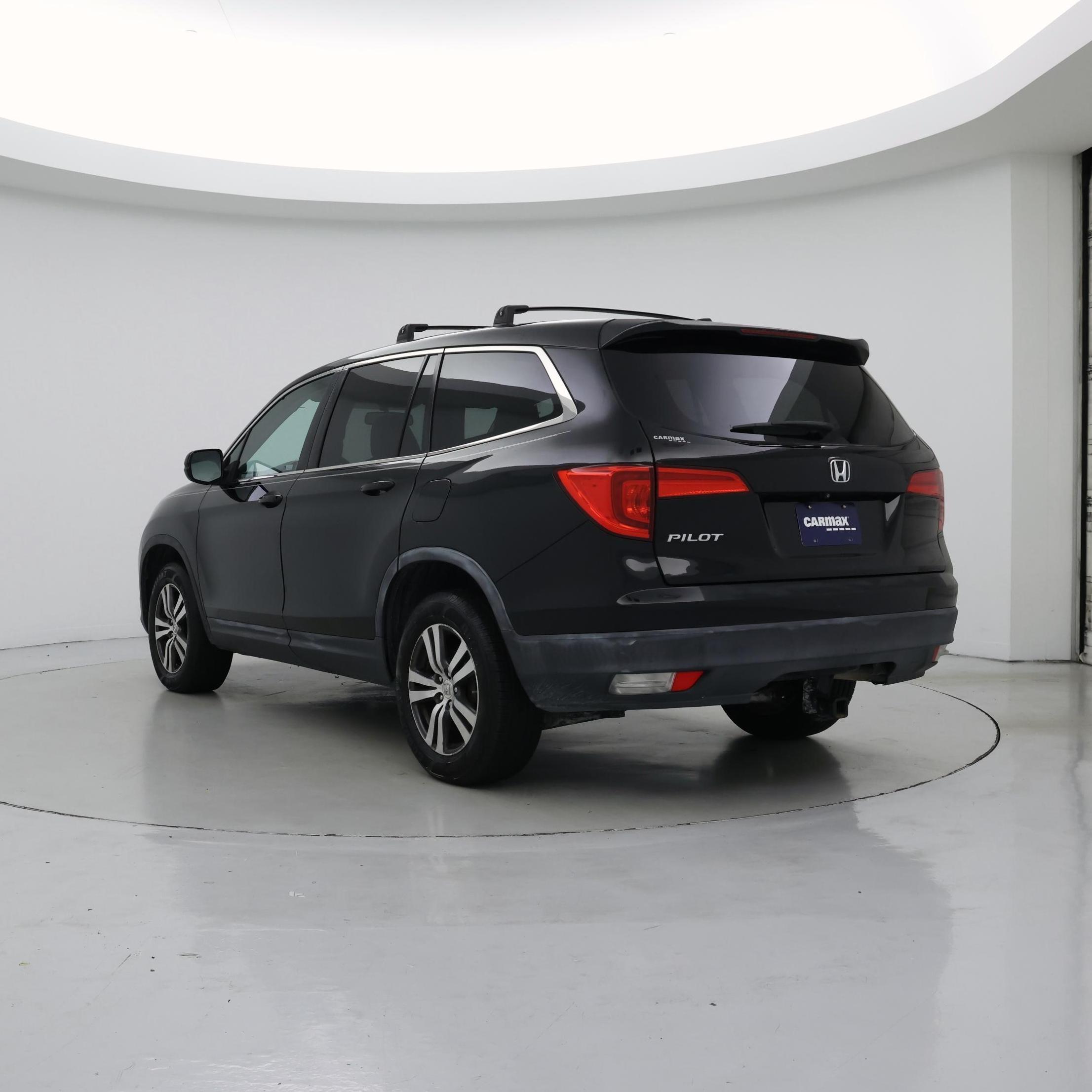 Thumbnail: 2018 Honda Pilot - 2