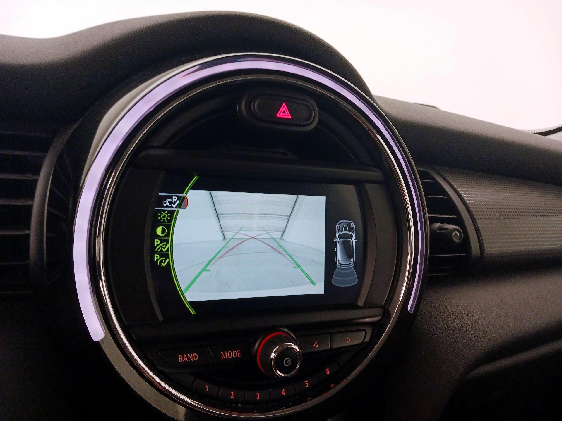 Thumbnail: 2018 MINI Cooper Hardtop - 14