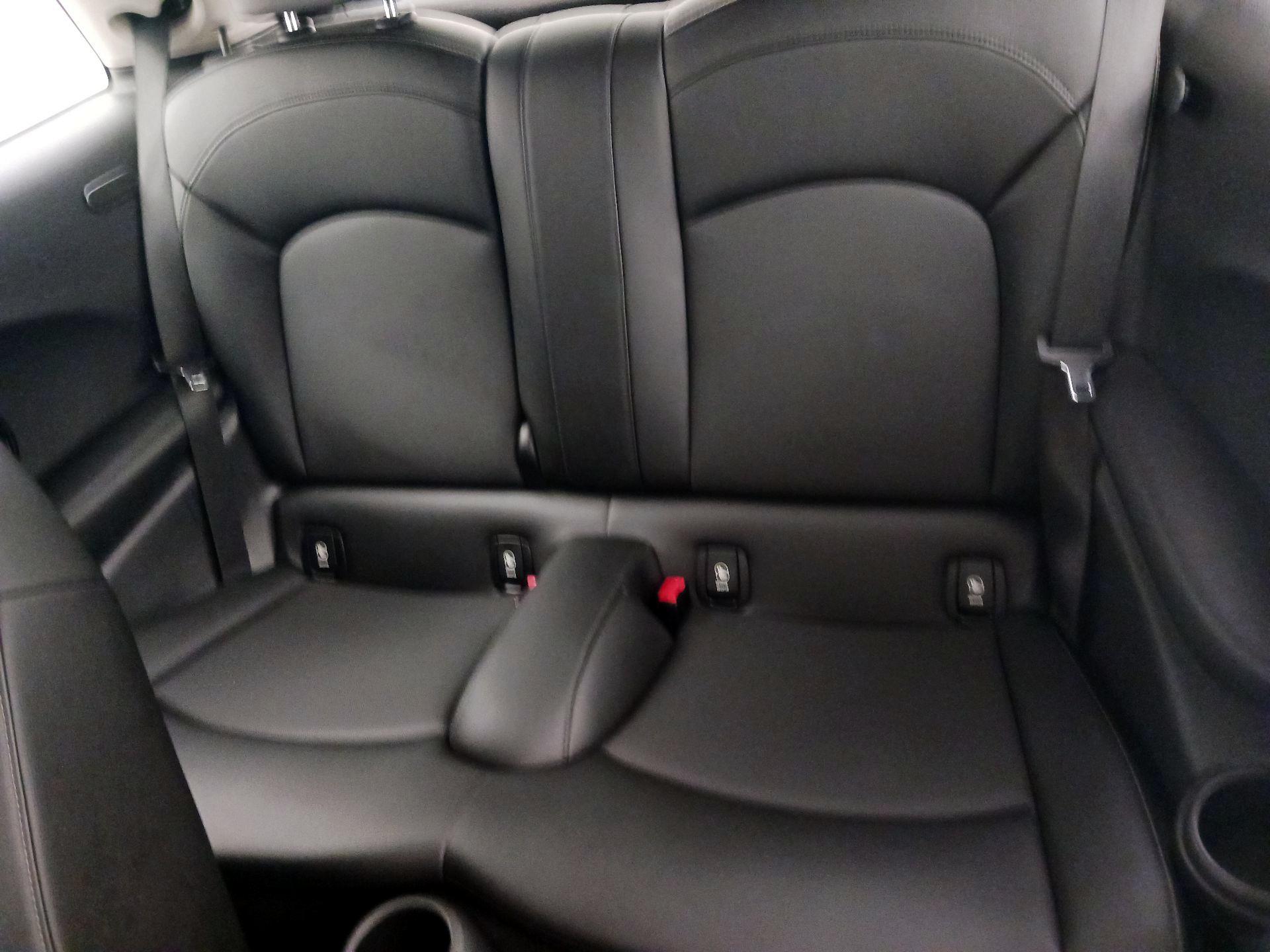 Thumbnail: 2018 MINI Cooper Hardtop - 19