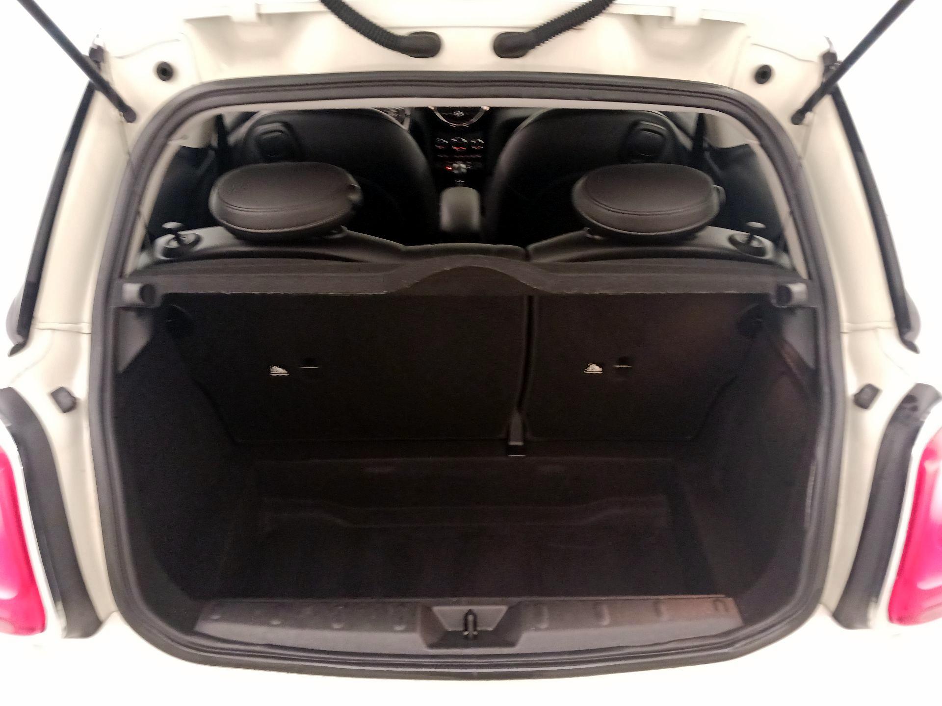 Thumbnail: 2018 MINI Cooper Hardtop - 20