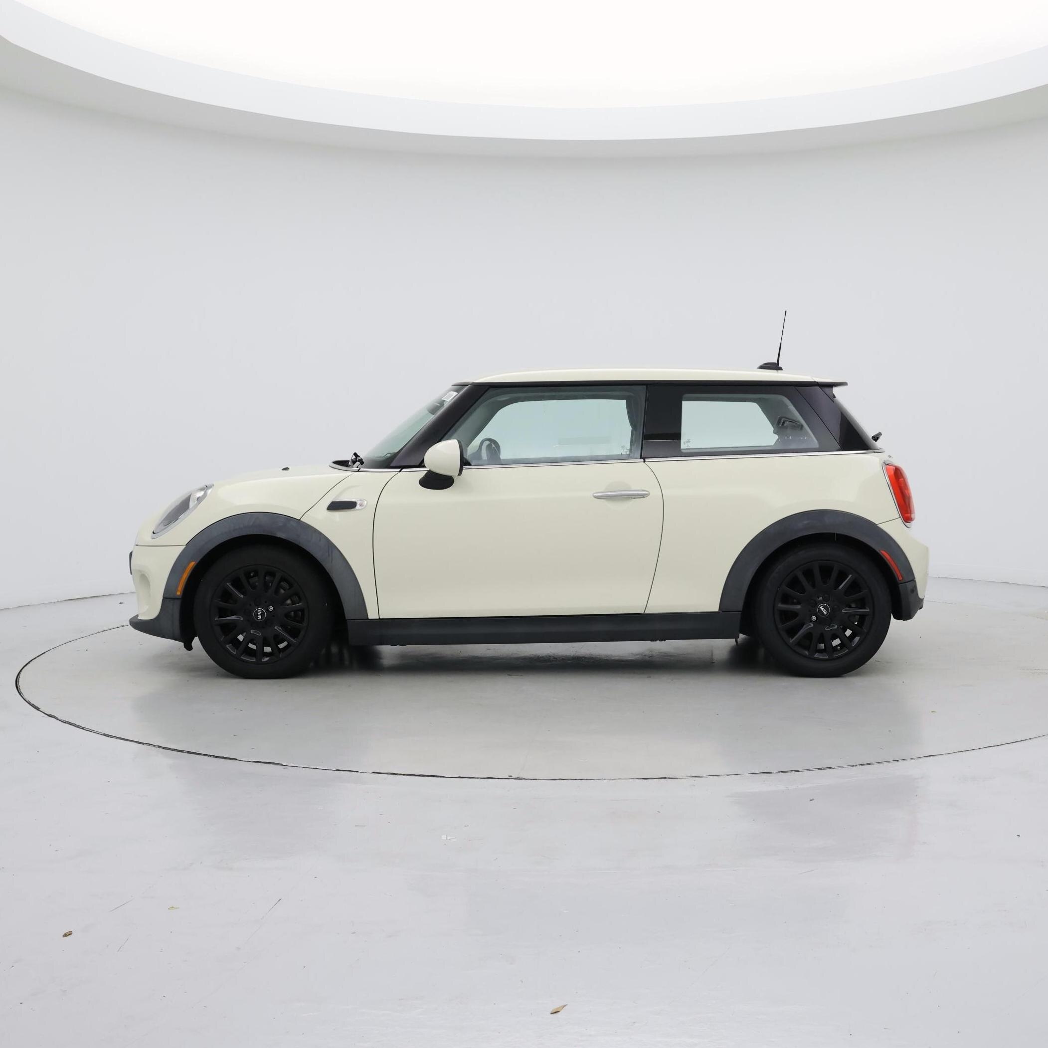 Thumbnail: 2018 MINI Cooper Hardtop - 3